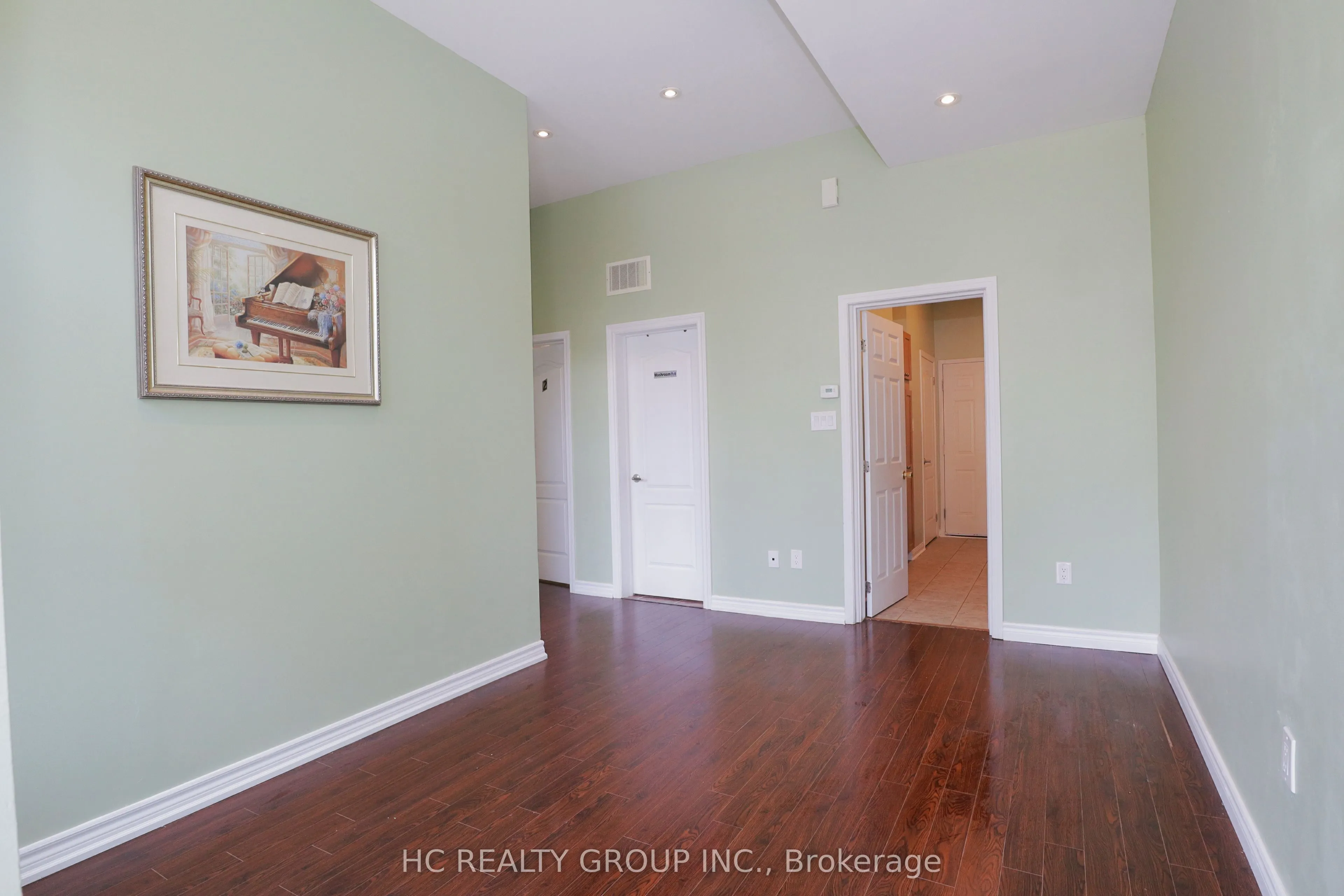 2725 Bur Oak Avenue, #2