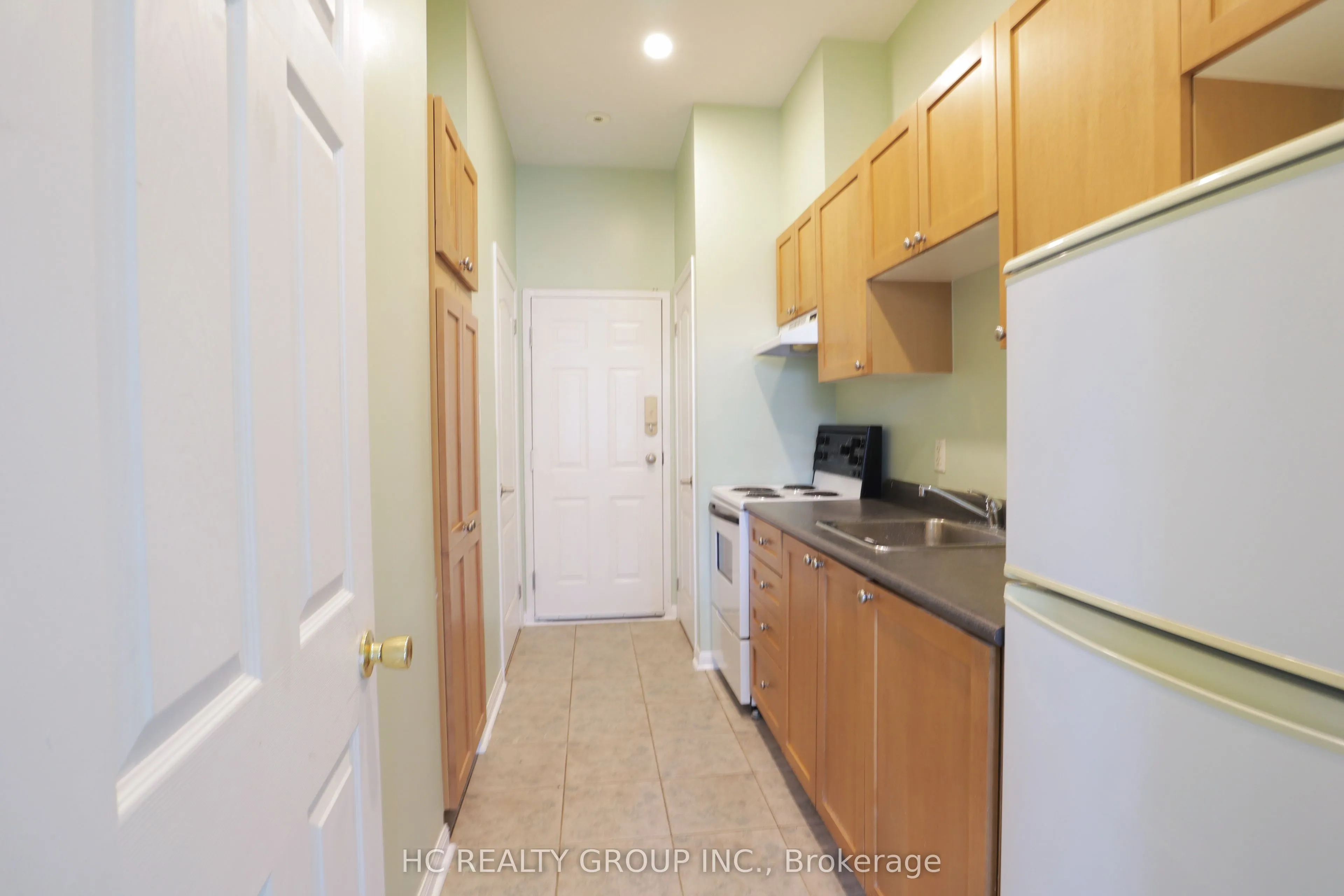 2725 Bur Oak Avenue, #2