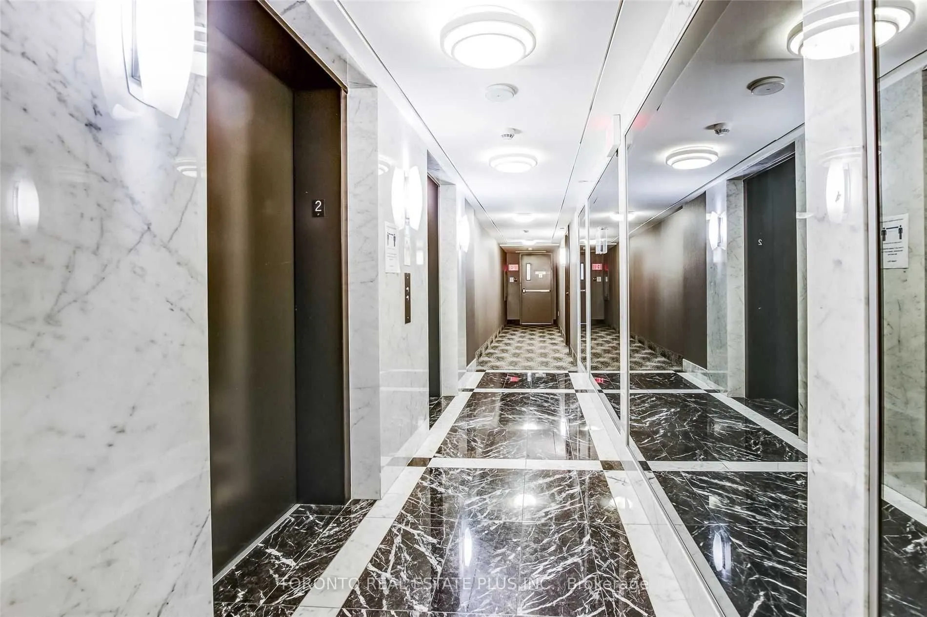 7608 Yonge Street, #206
