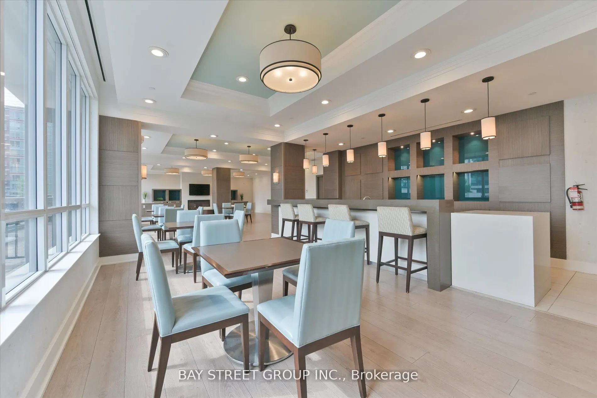 372 Highway 7 E, #306