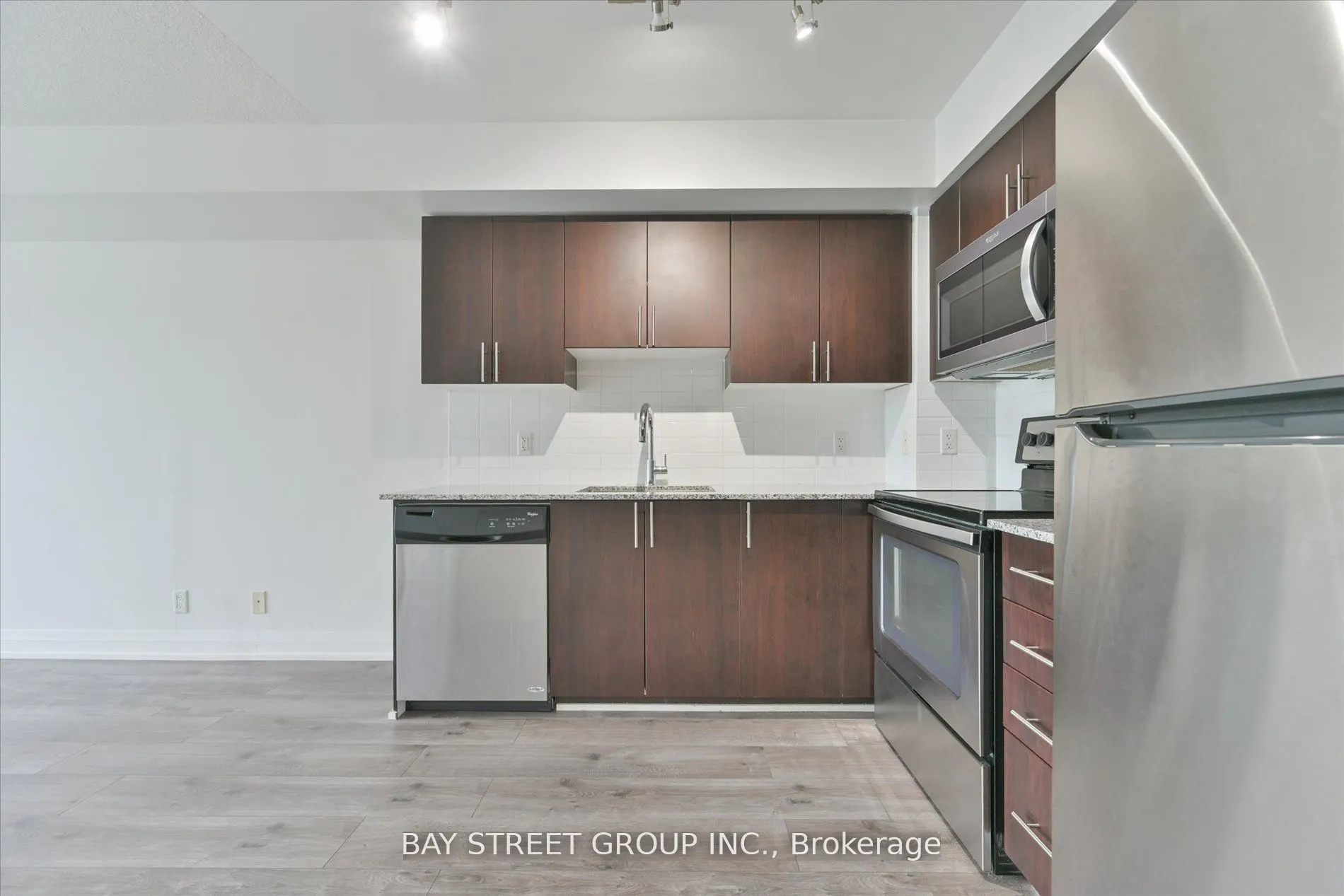 372 Highway 7 E, #306