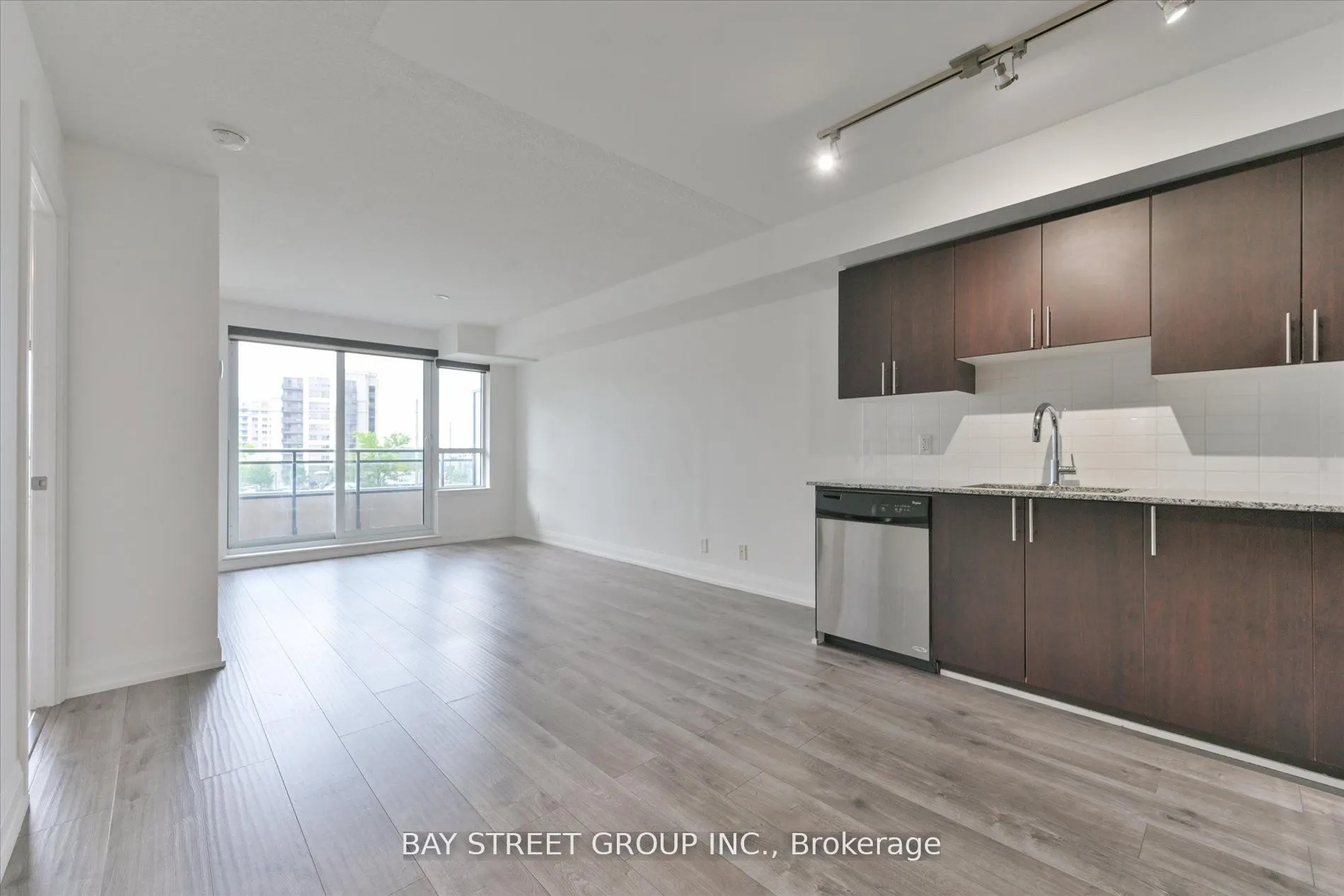 372 Highway 7 E, #306