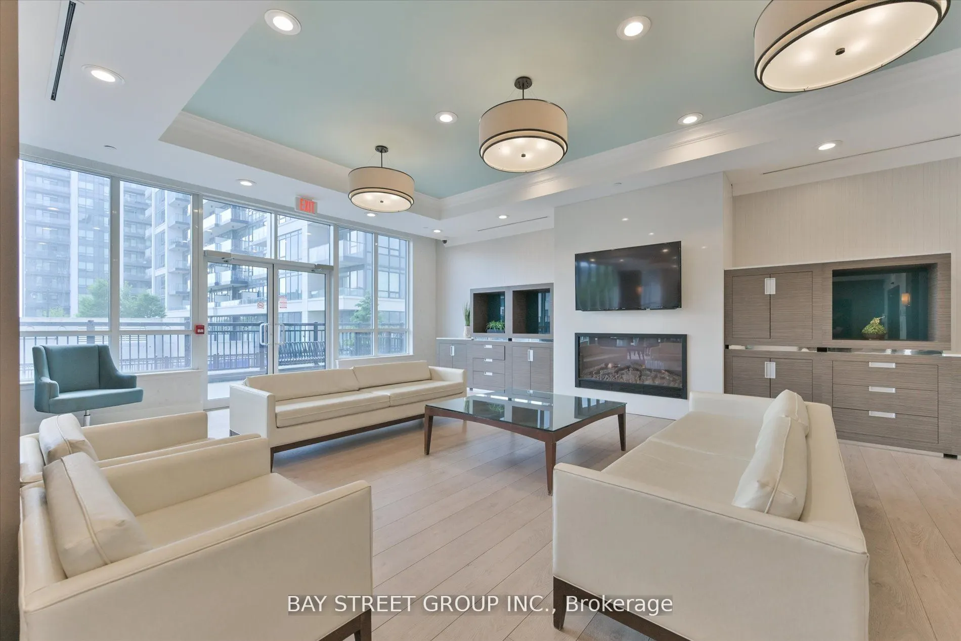 372 Highway 7 E, #306