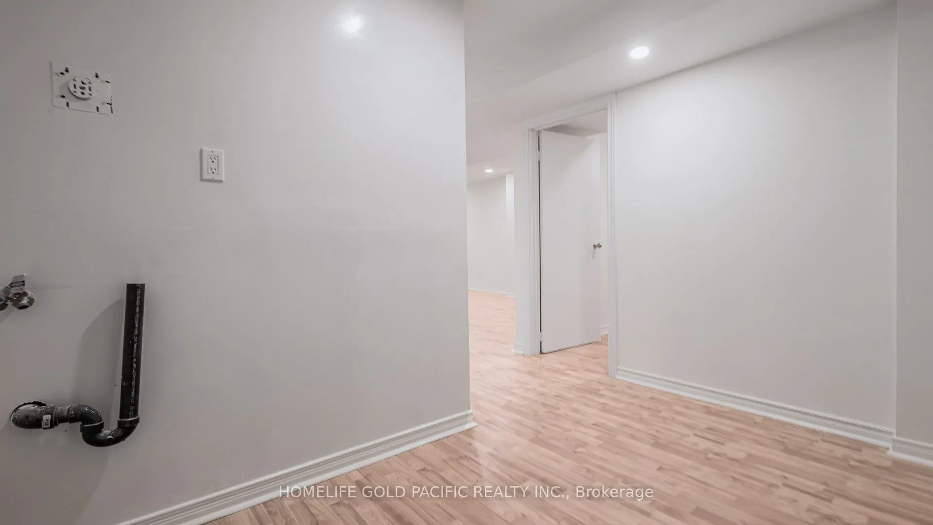 24 Elmpark Court