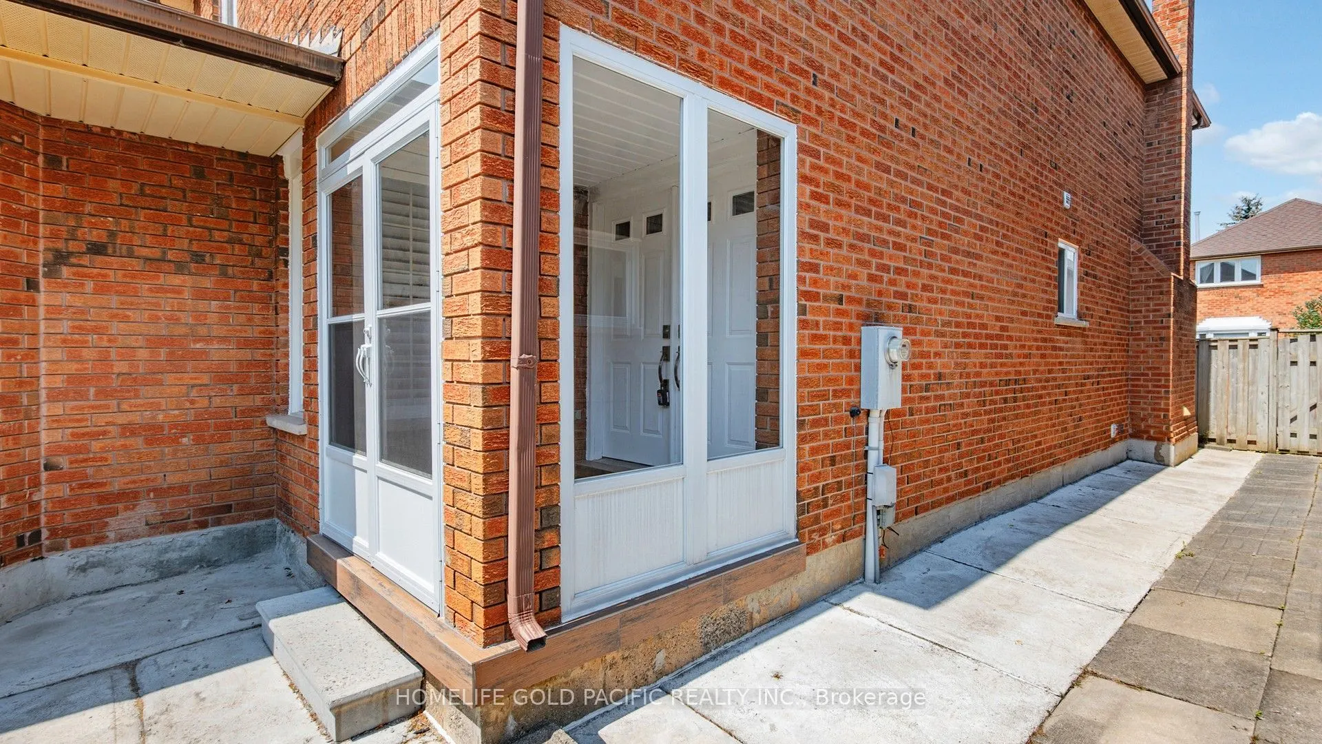 24 Elmpark Court
