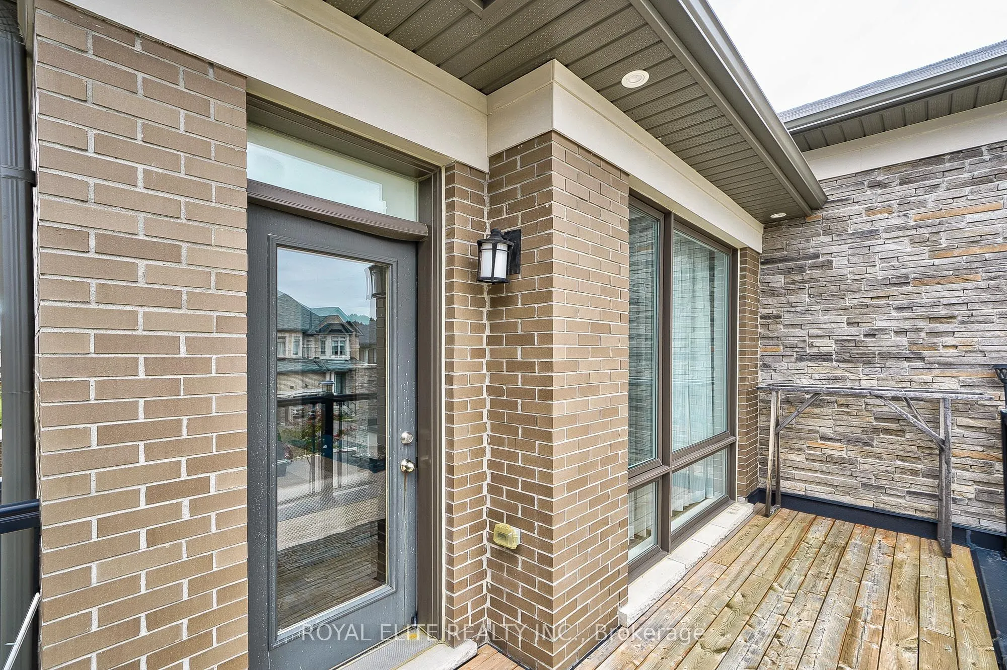 40 Conklin Crescent