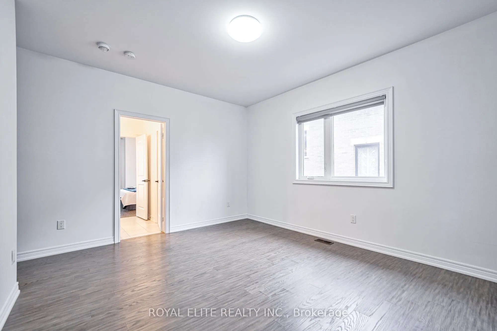 40 Conklin Crescent