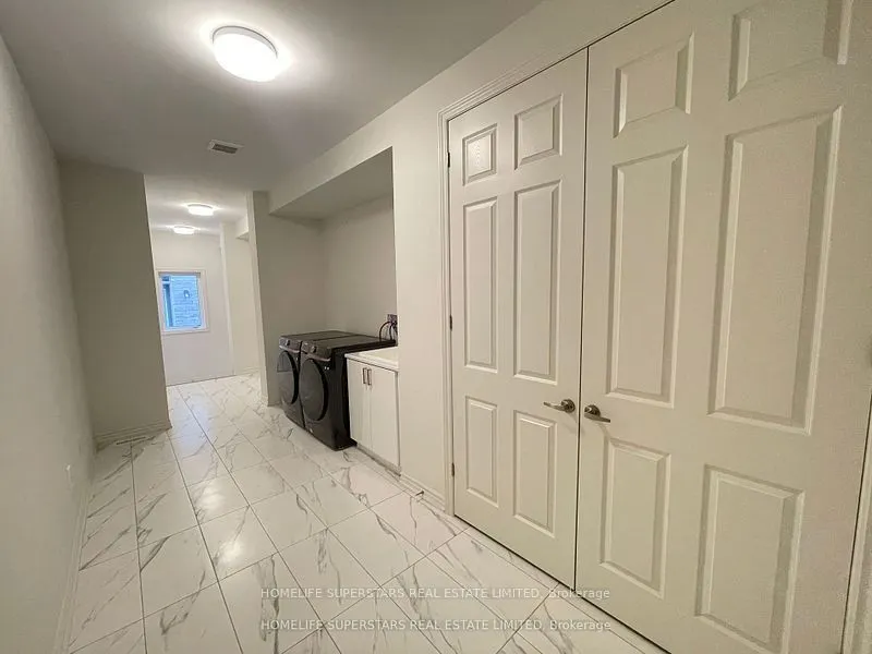 17 Bellflower Crescent