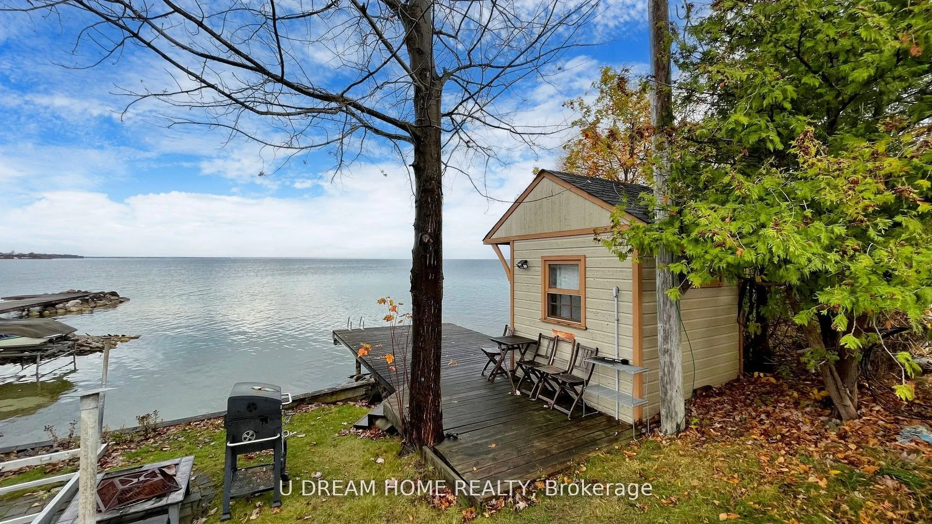 85 Lake Drive E