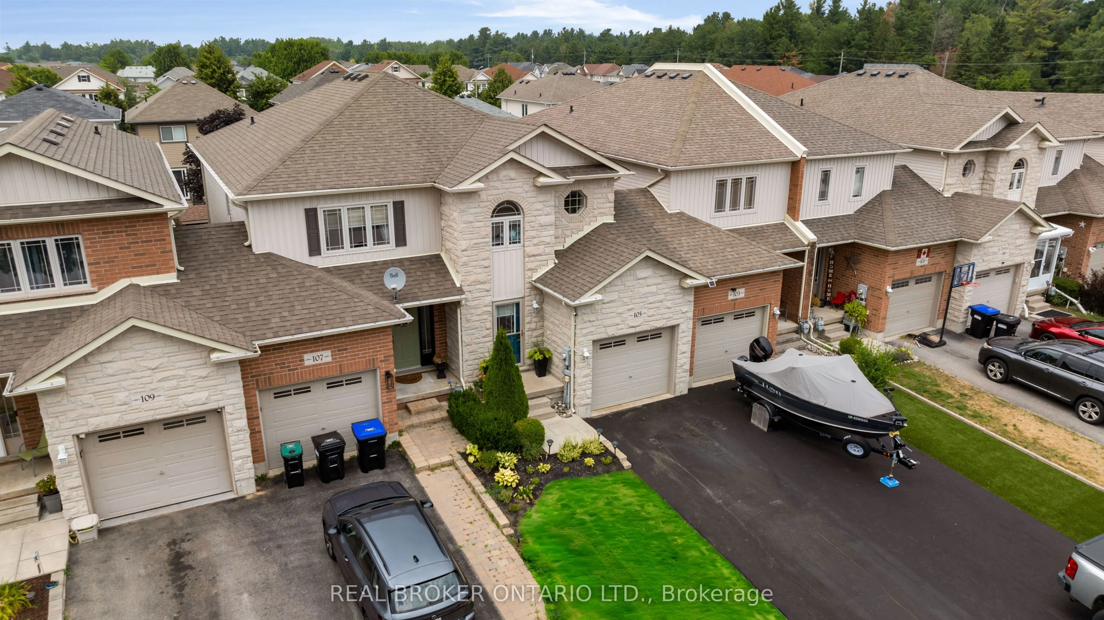 105 Banting Crescent
