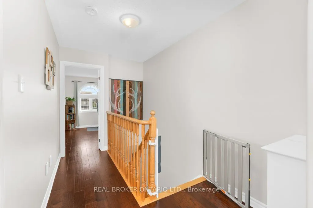 105 Banting Crescent