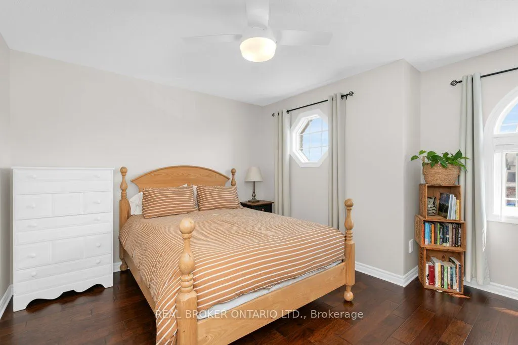105 Banting Crescent