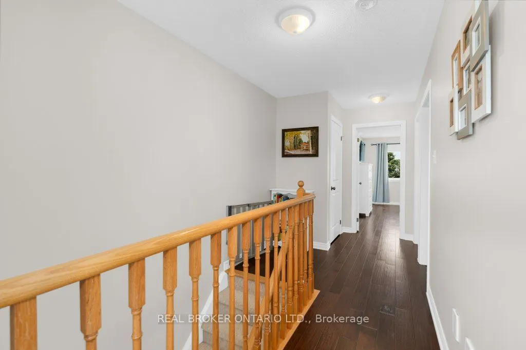105 Banting Crescent