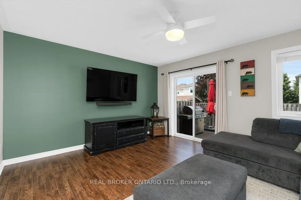 105 Banting Crescent