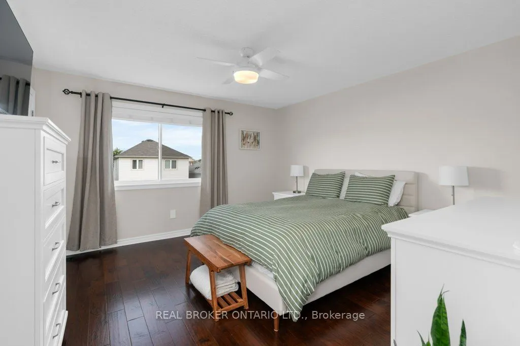 105 Banting Crescent