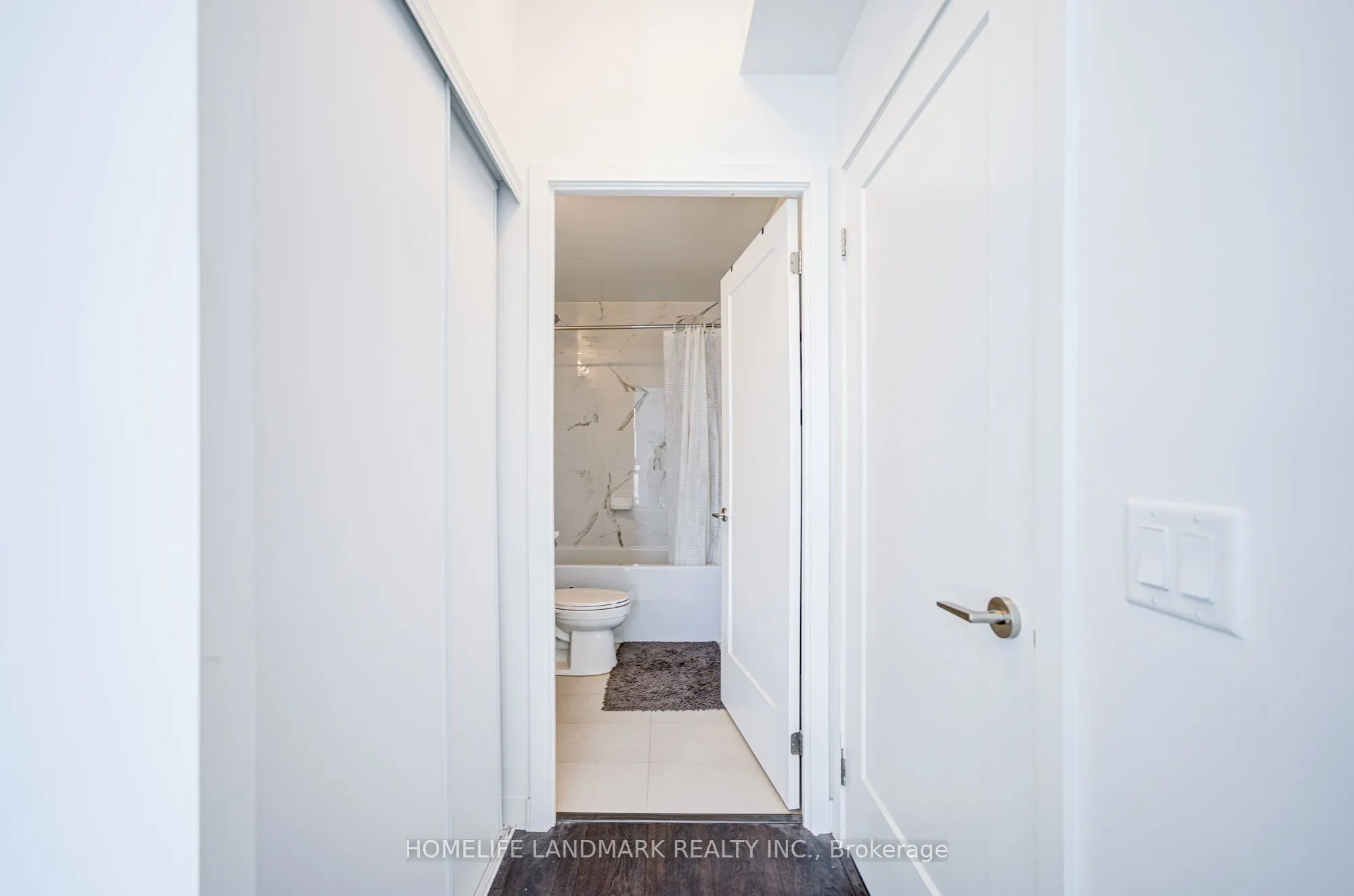 105 Oneida Crescent, #2709