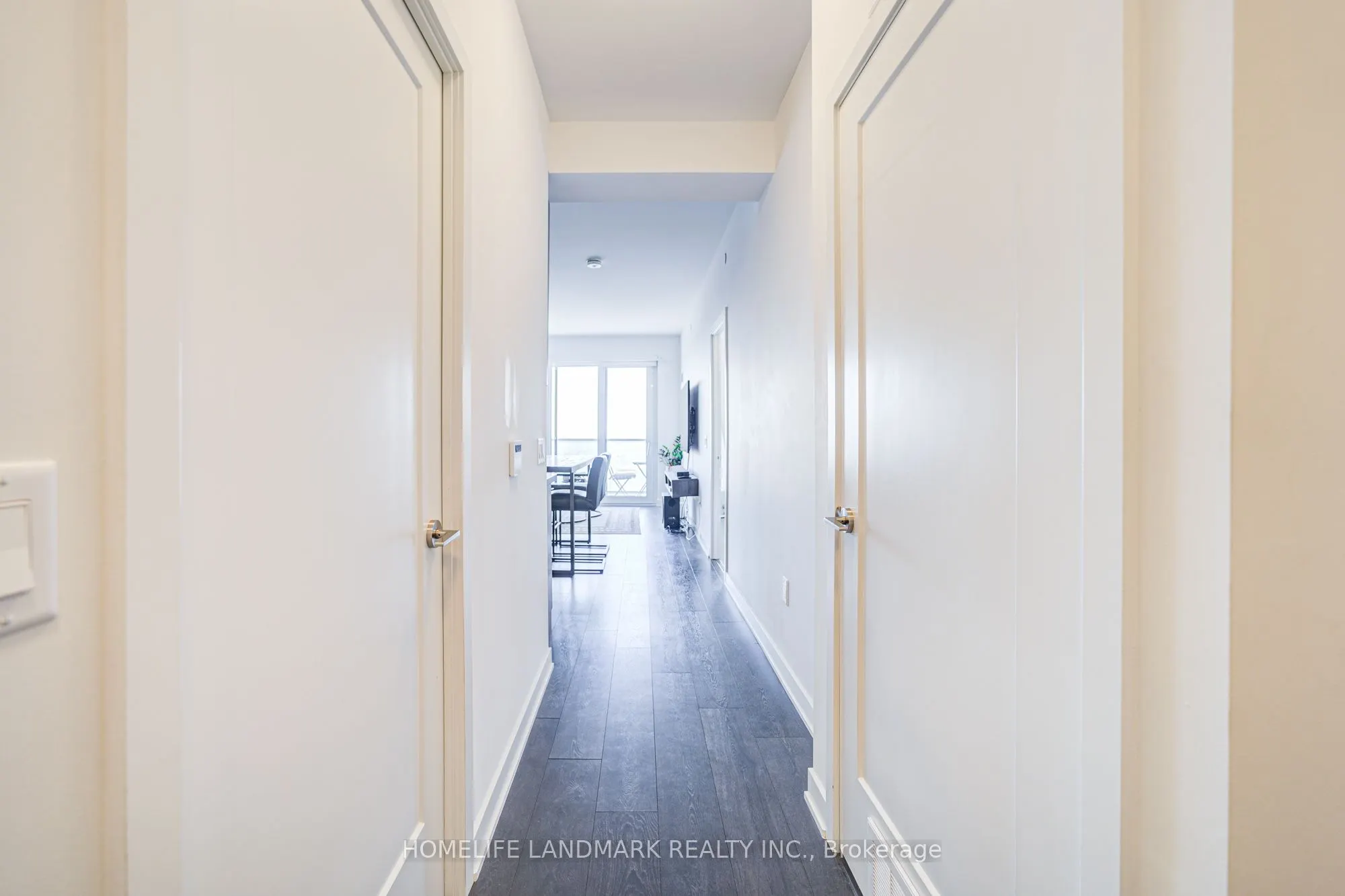 105 Oneida Crescent, #2709
