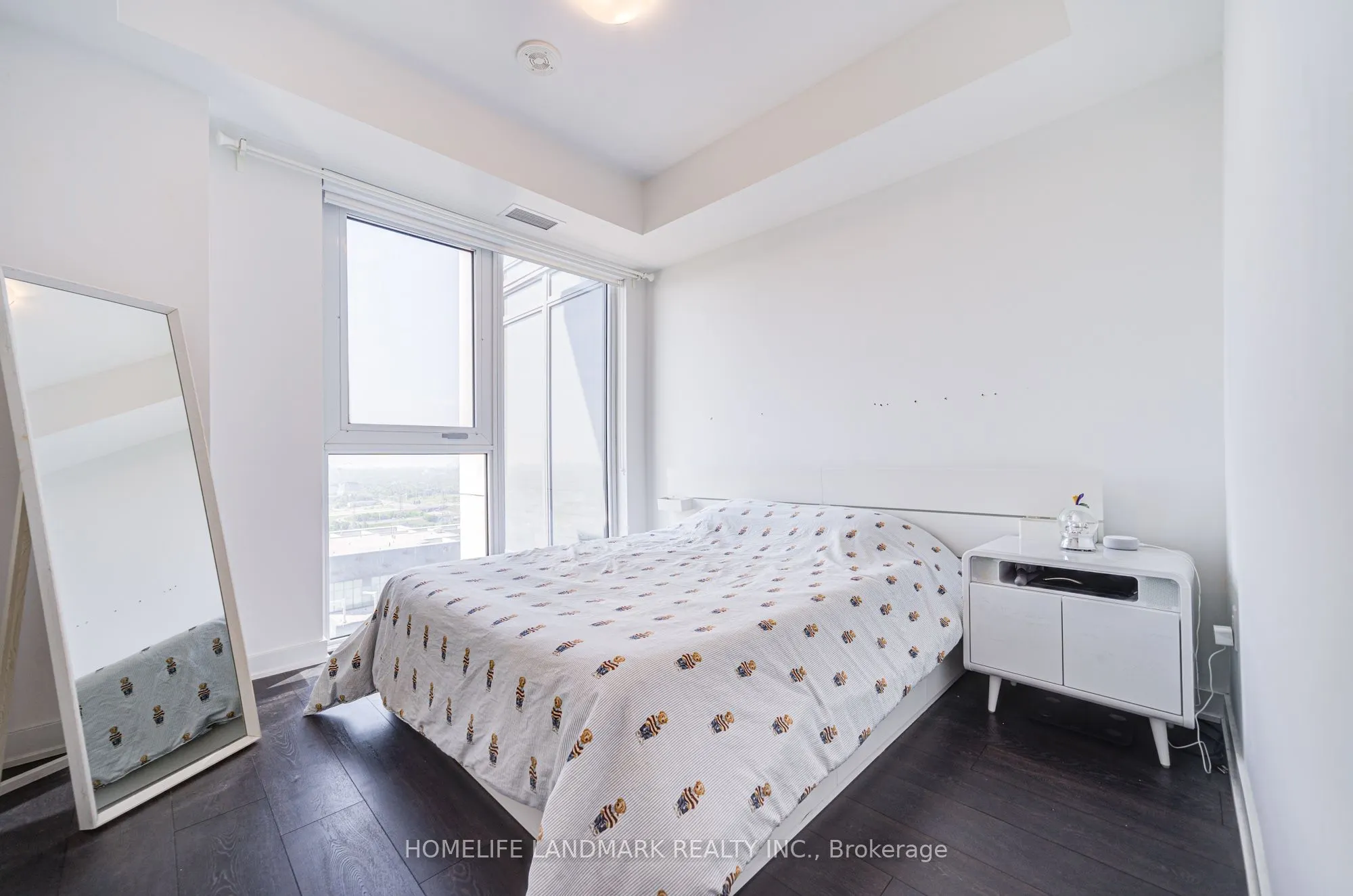 105 Oneida Crescent, #2709