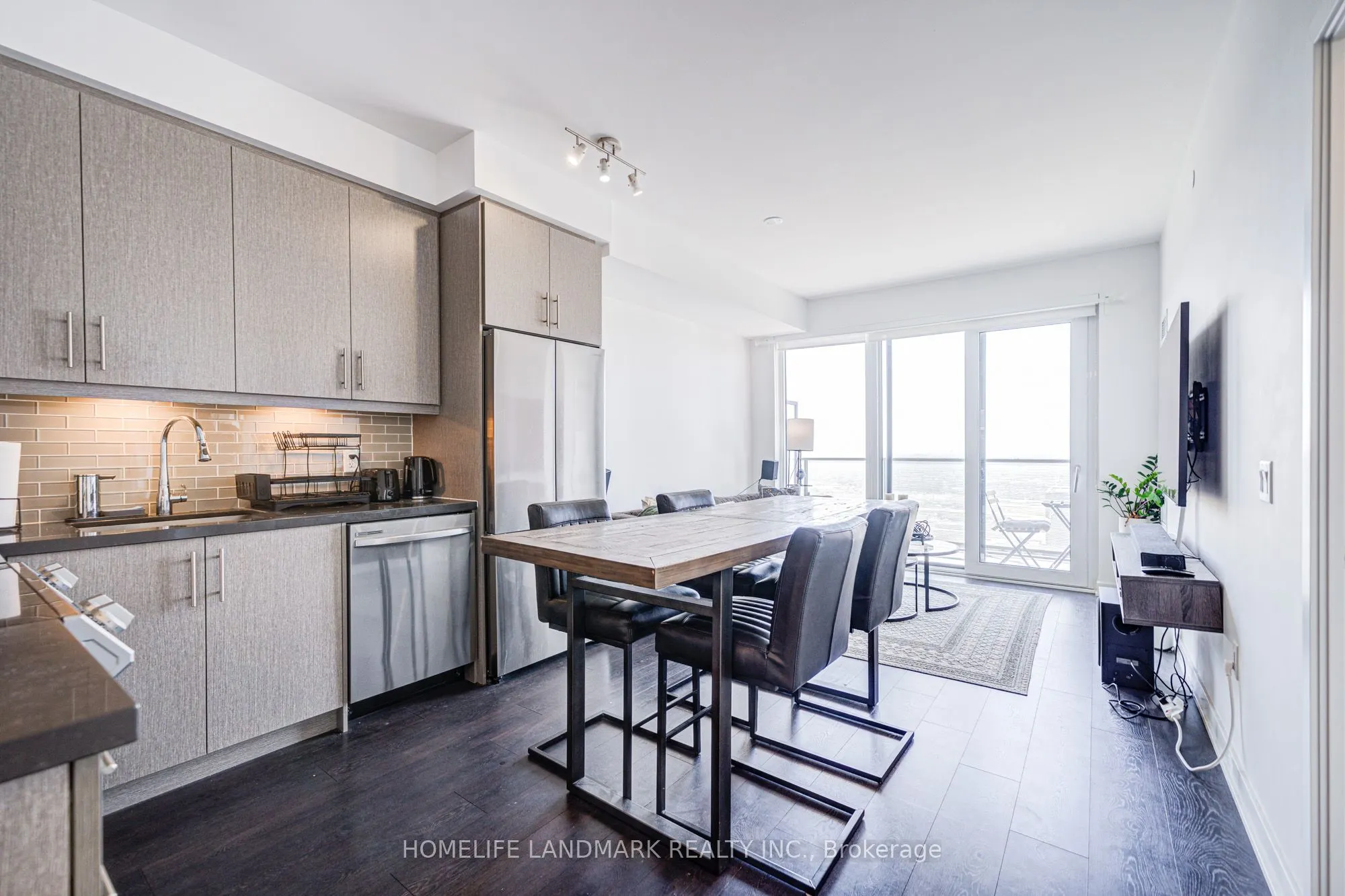 105 Oneida Crescent, #2709