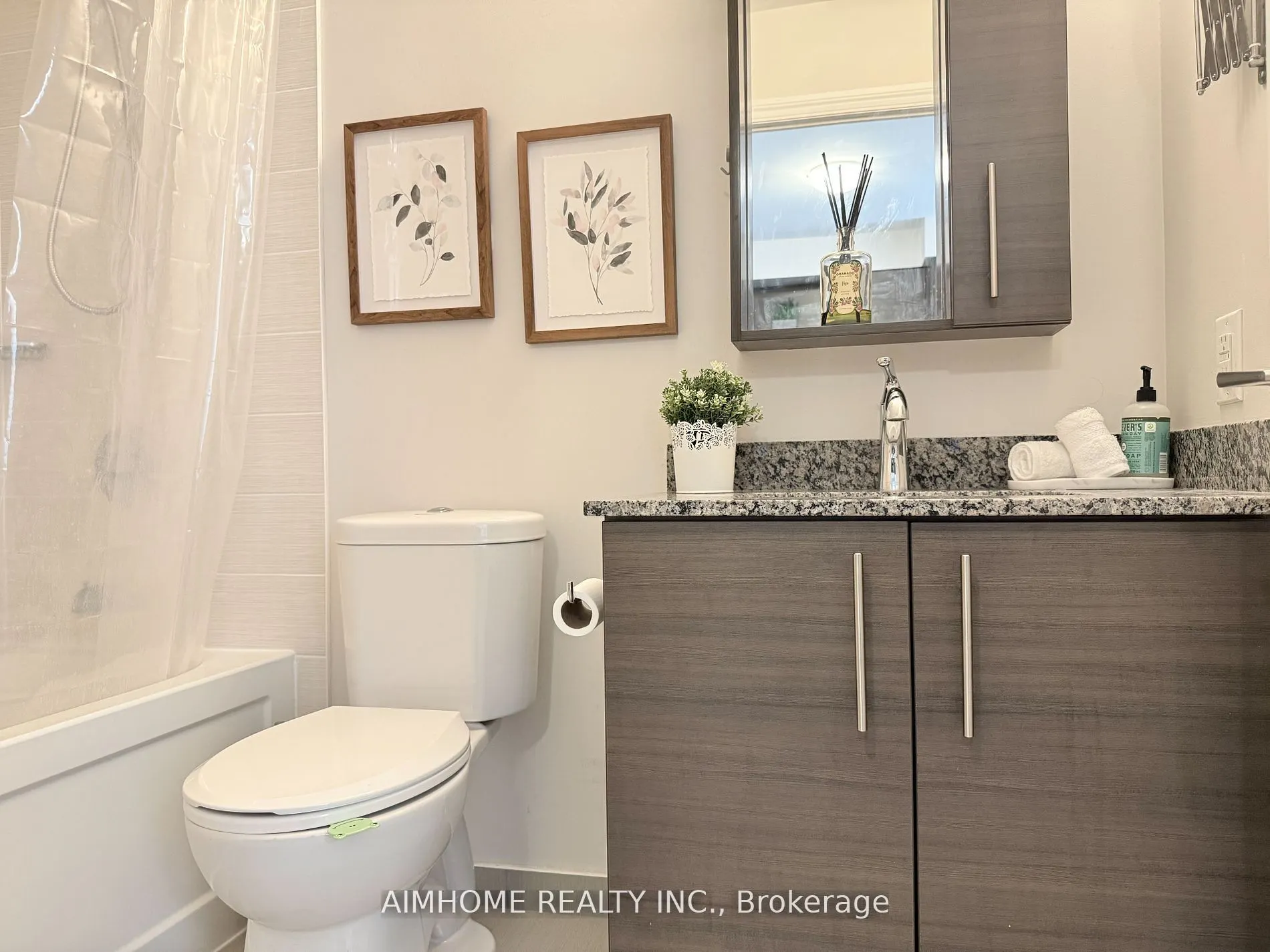325 South Park Road, #1008