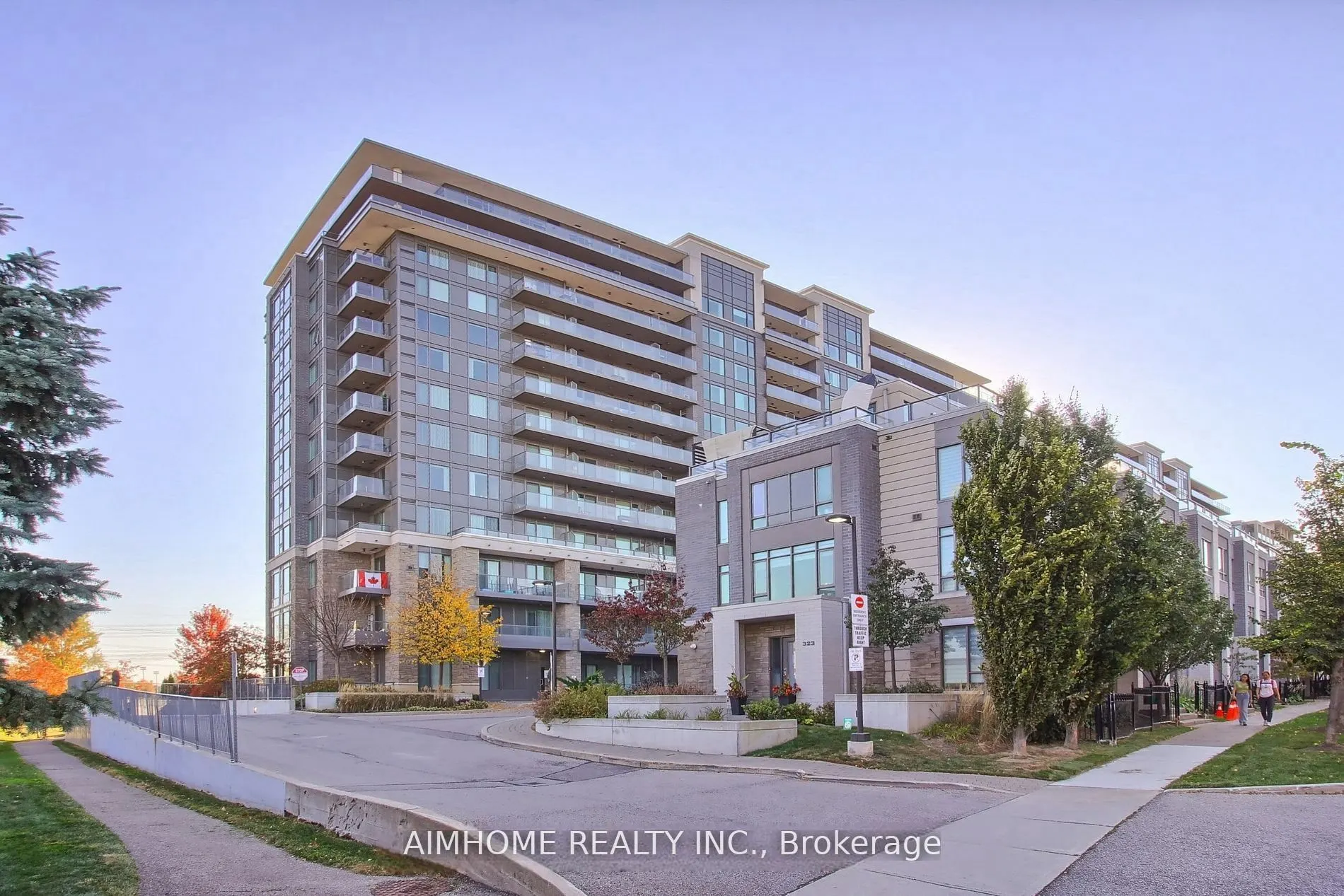 325 South Park Road, #1008