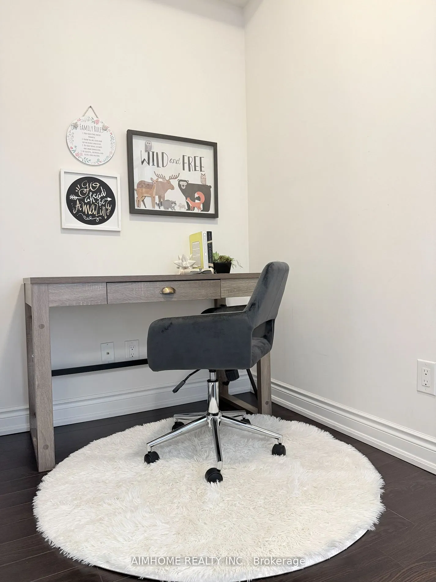 325 South Park Road, #1008