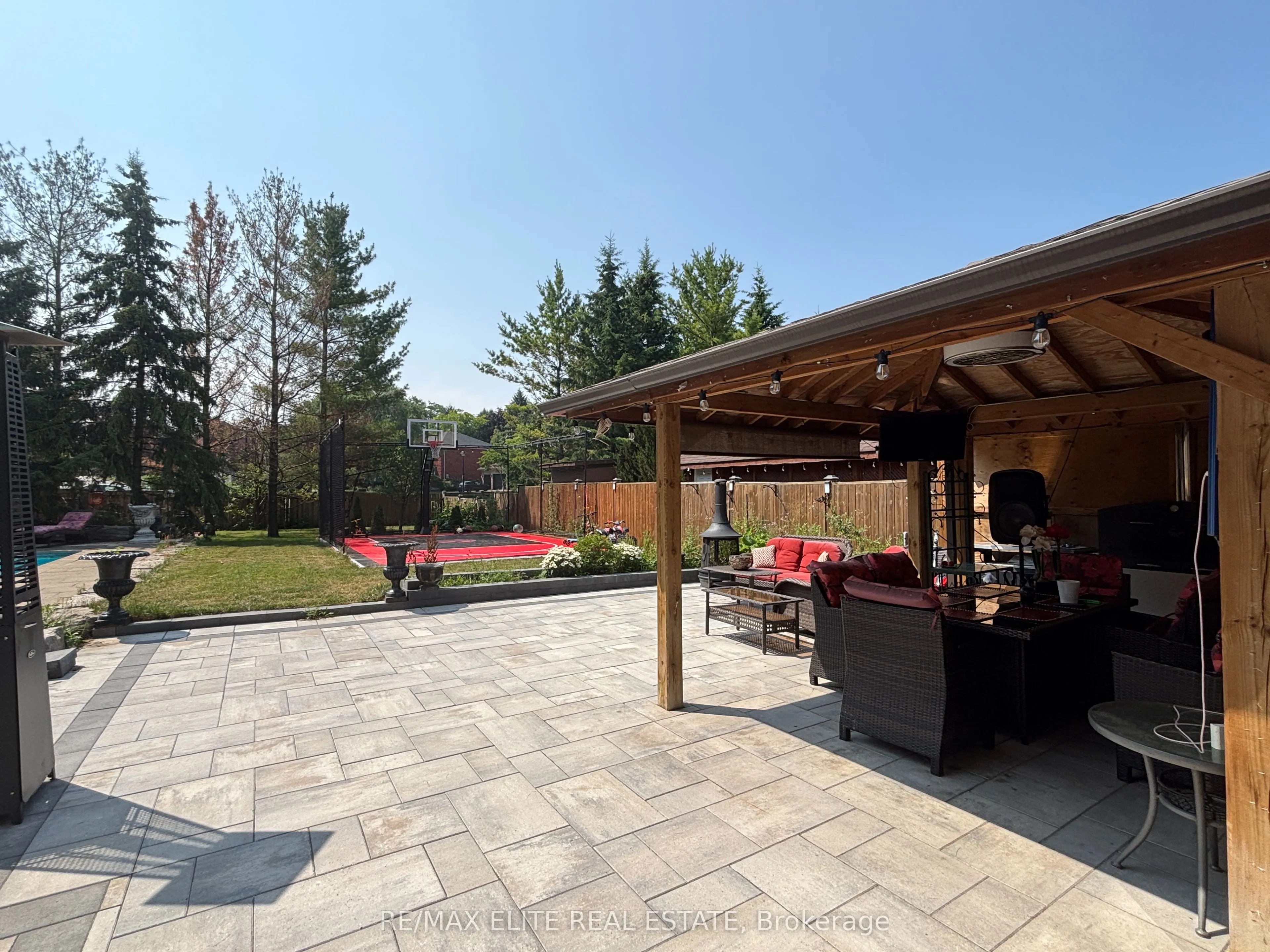1069 Nellie Little Crescent