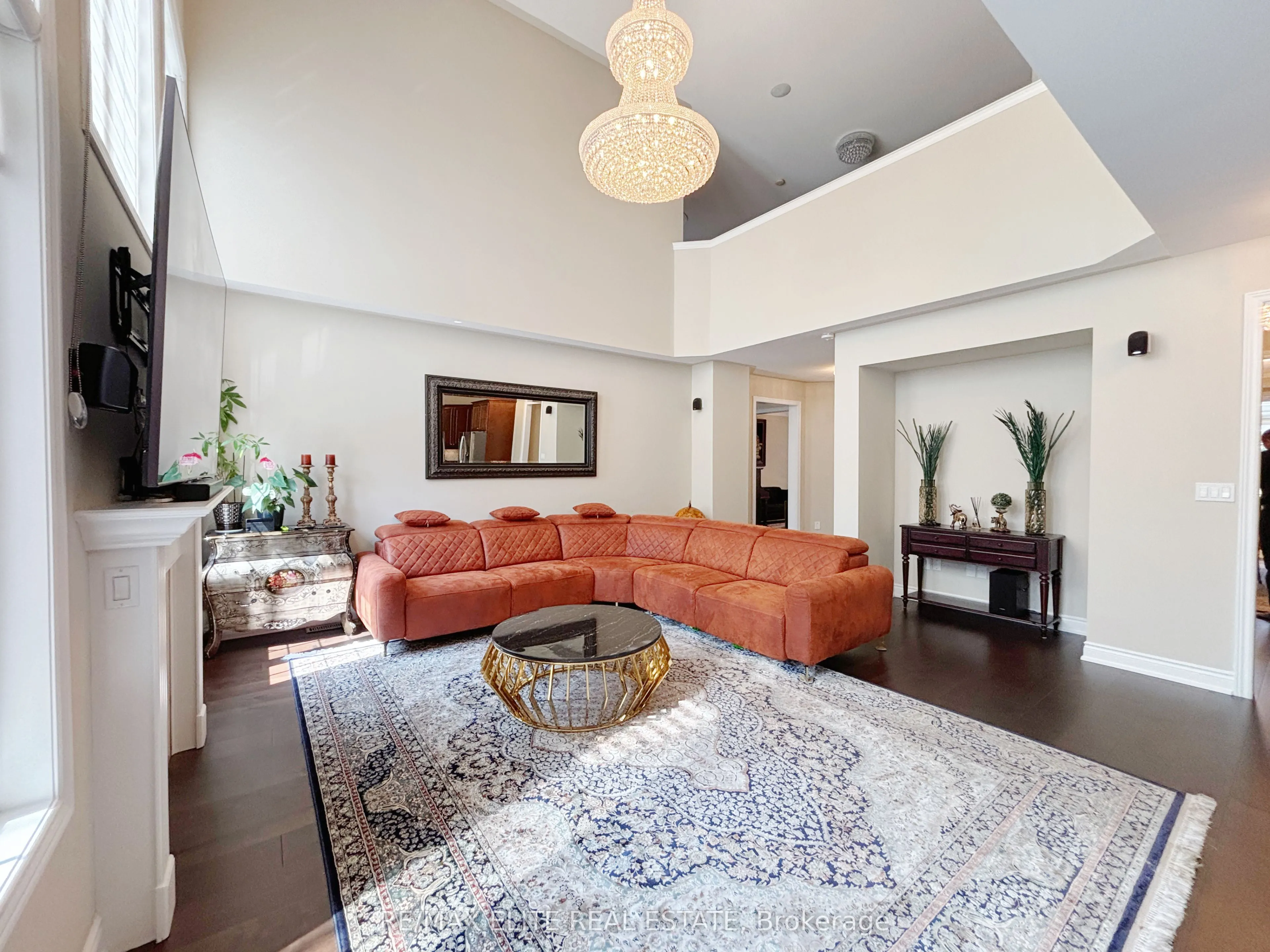 1069 Nellie Little Crescent