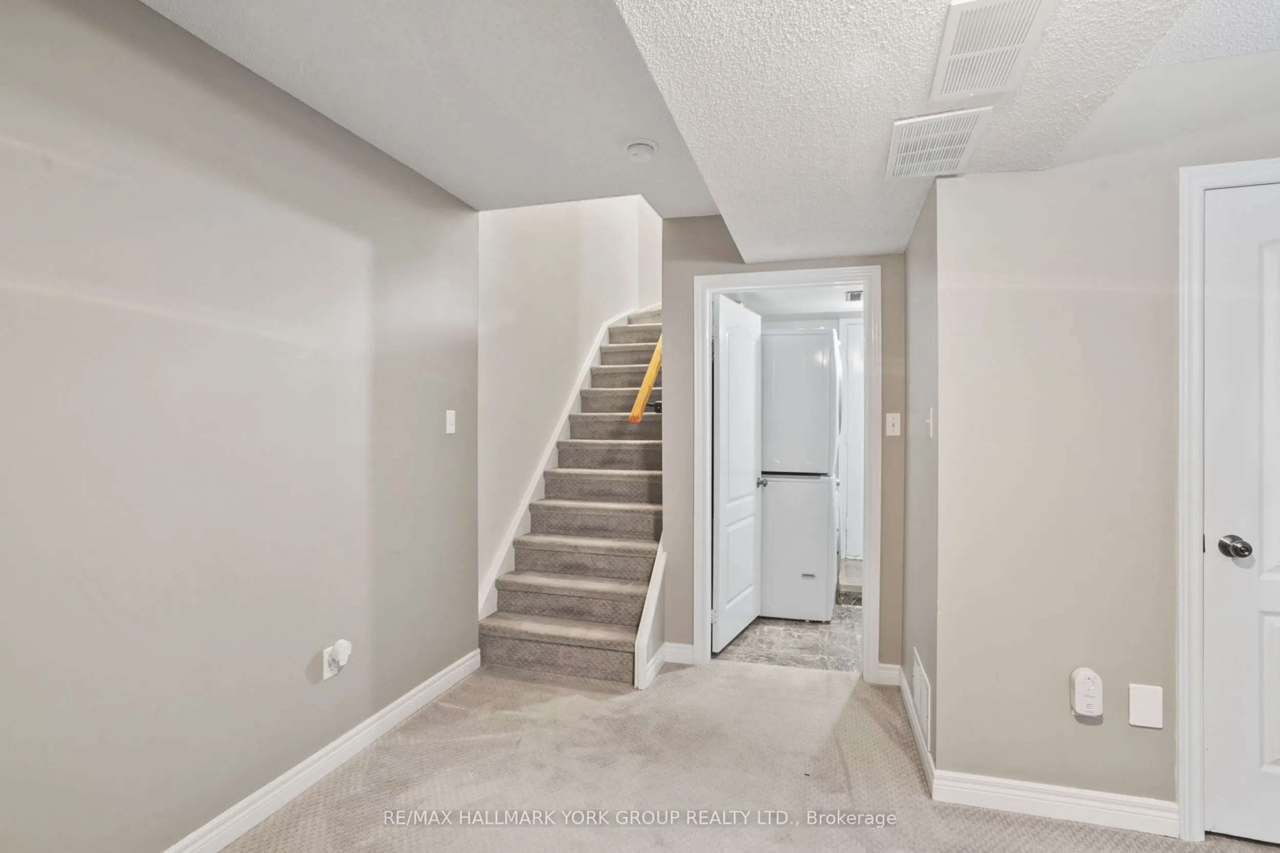 38 Hunt Avenue, #Unit 10