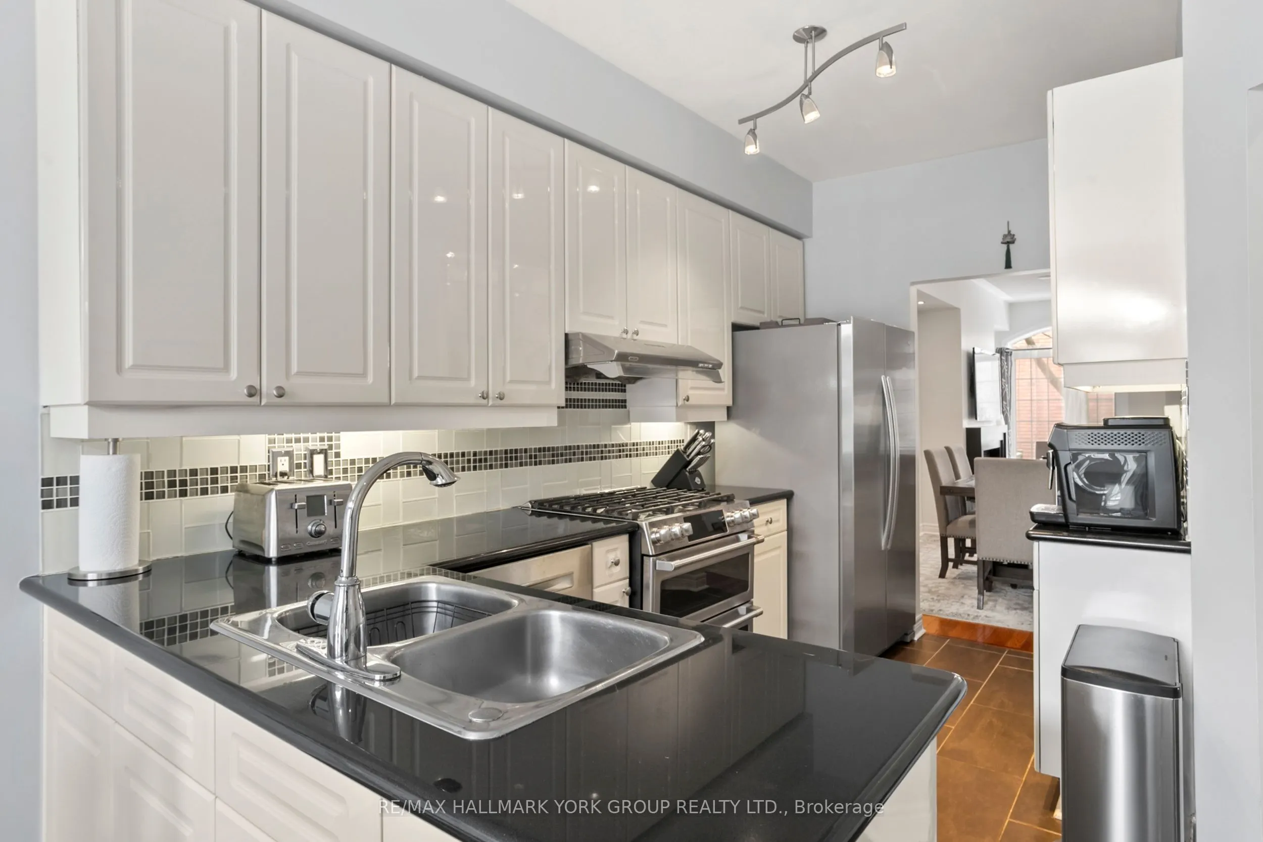 38 Hunt Avenue, #Unit 10