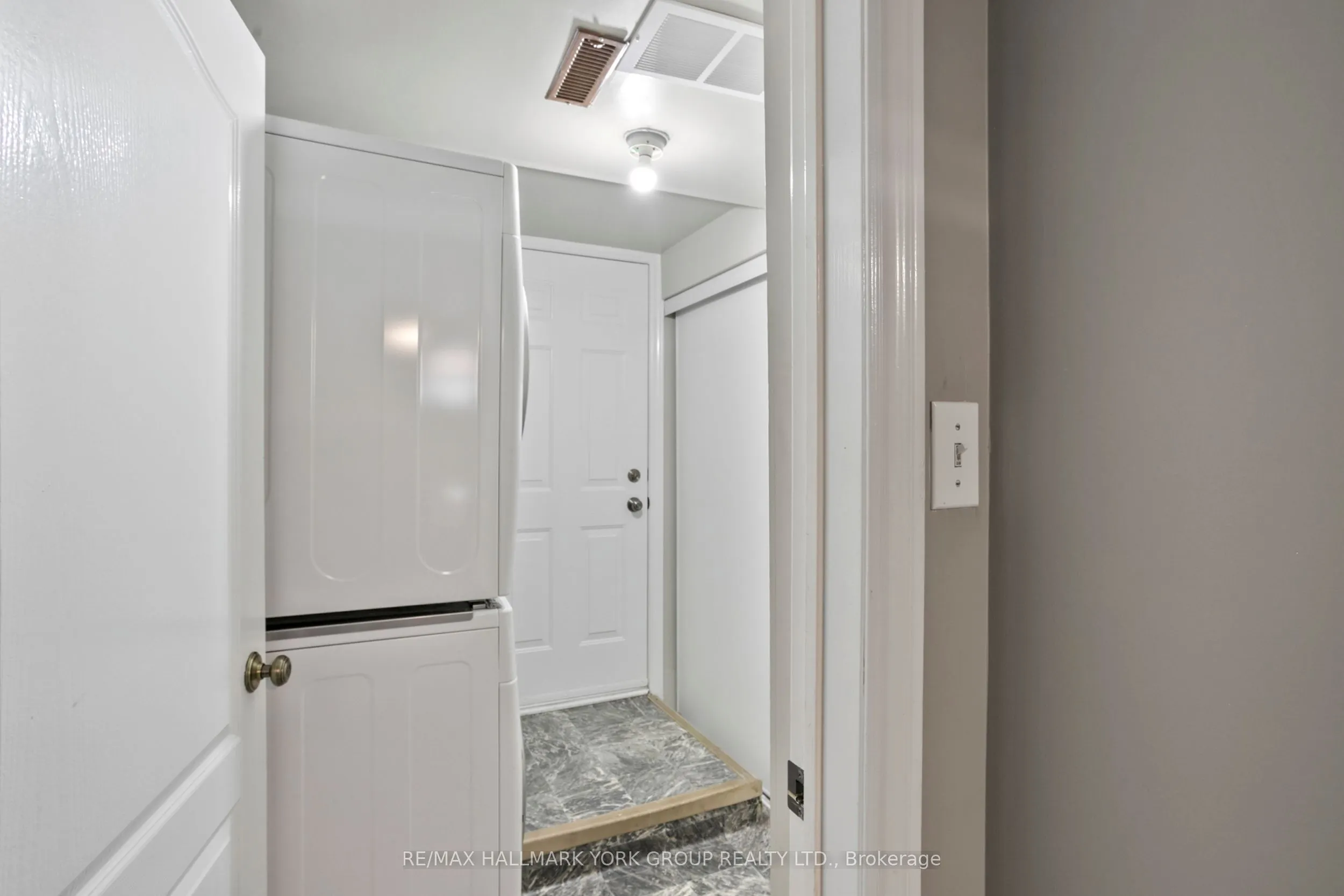 38 Hunt Avenue, #Unit 10