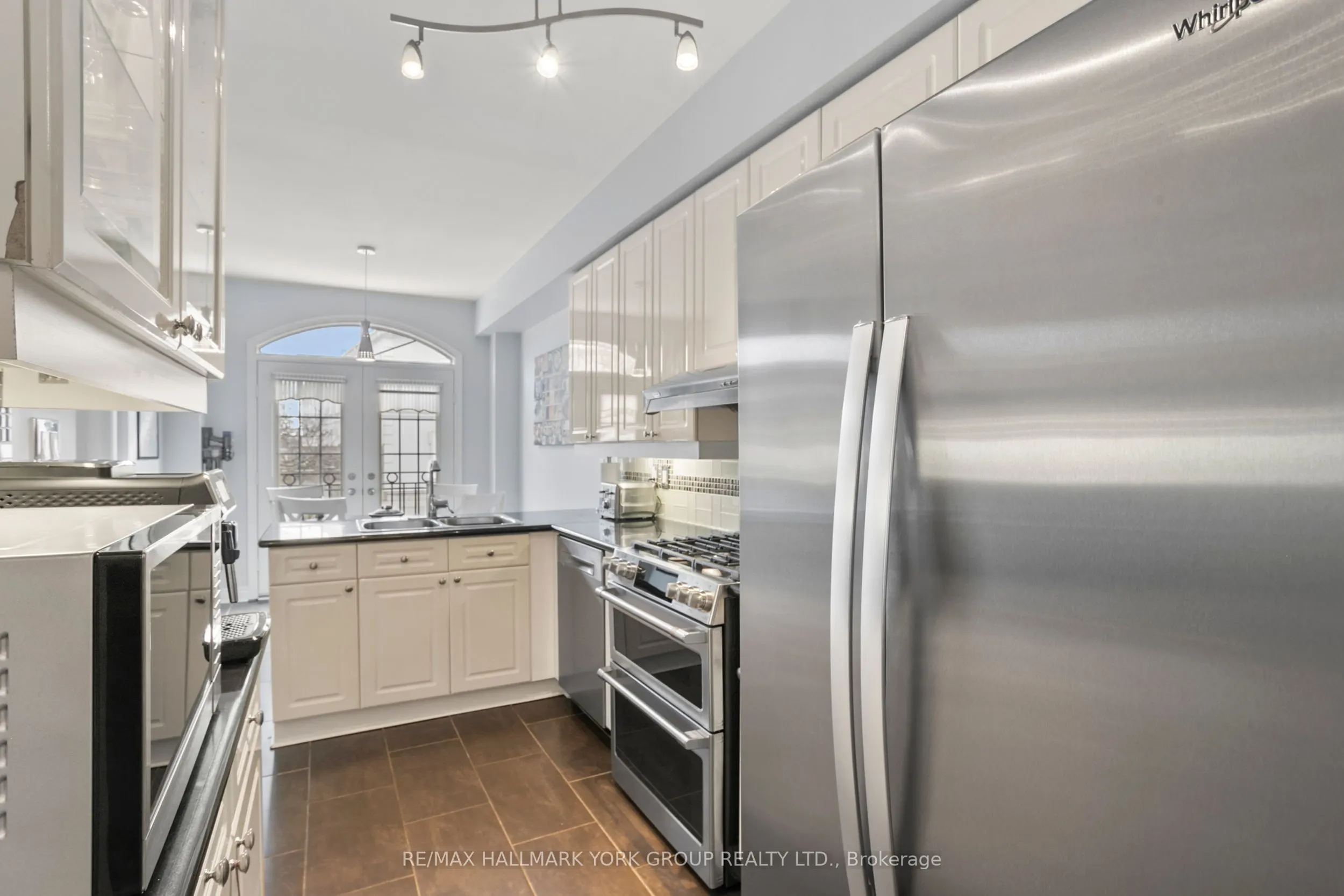 38 Hunt Avenue, #Unit 10