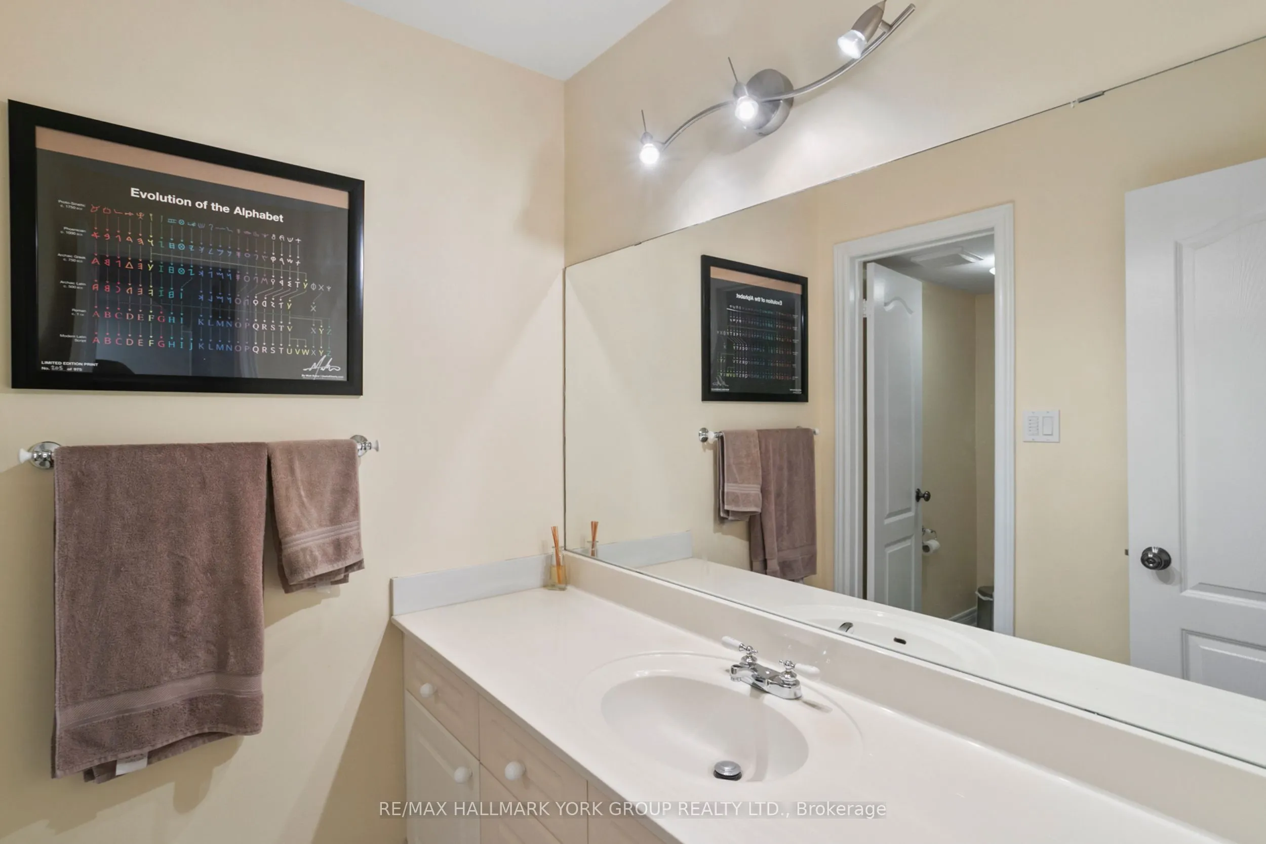 38 Hunt Avenue, #Unit 10