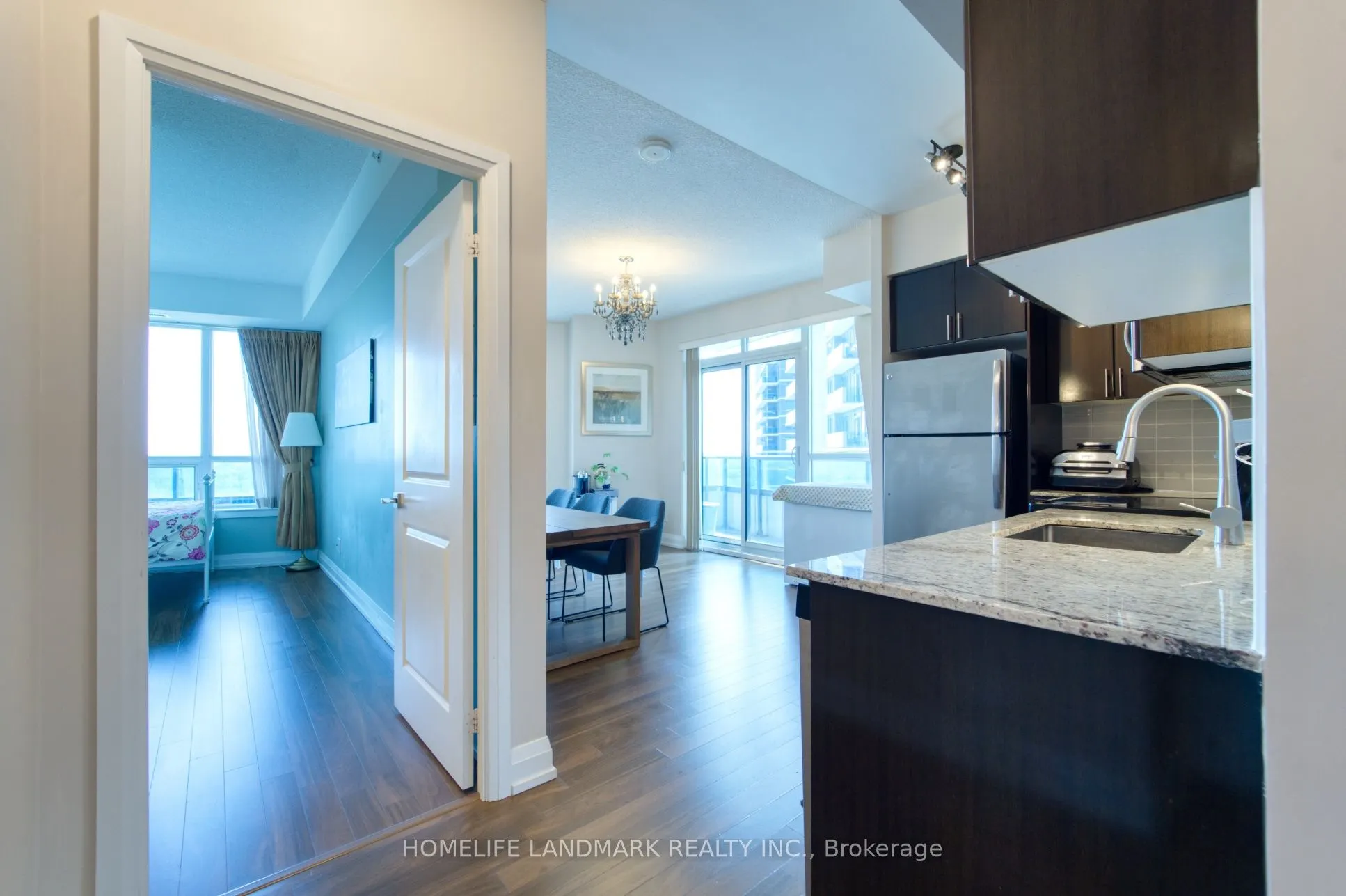 7171 Yonge Street, #1201