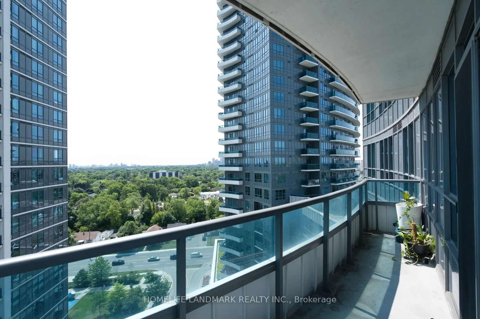 7171 Yonge Street, #1201