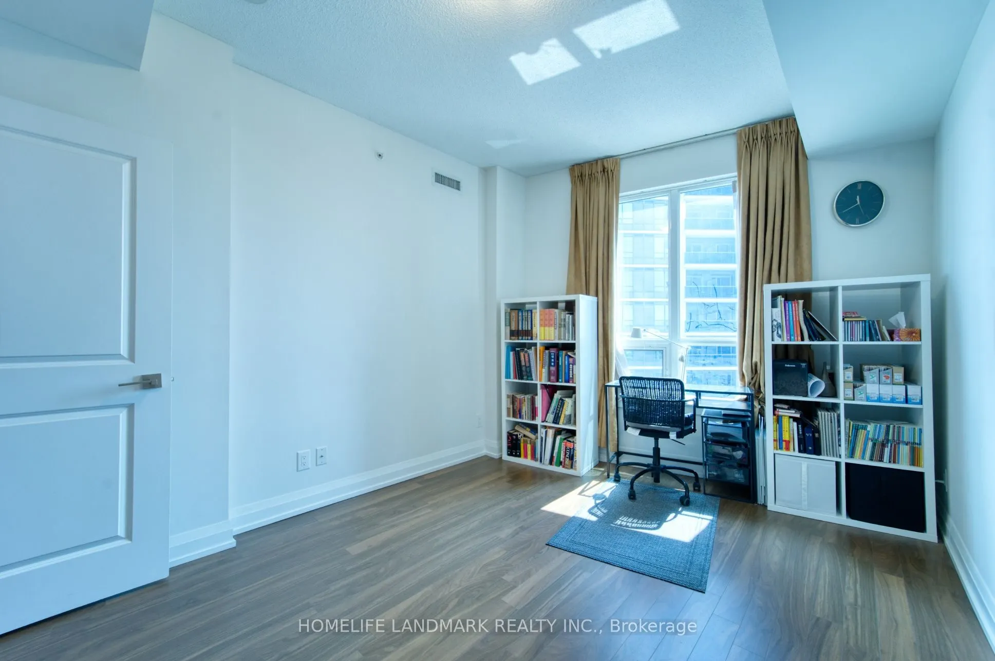 7171 Yonge Street, #1201