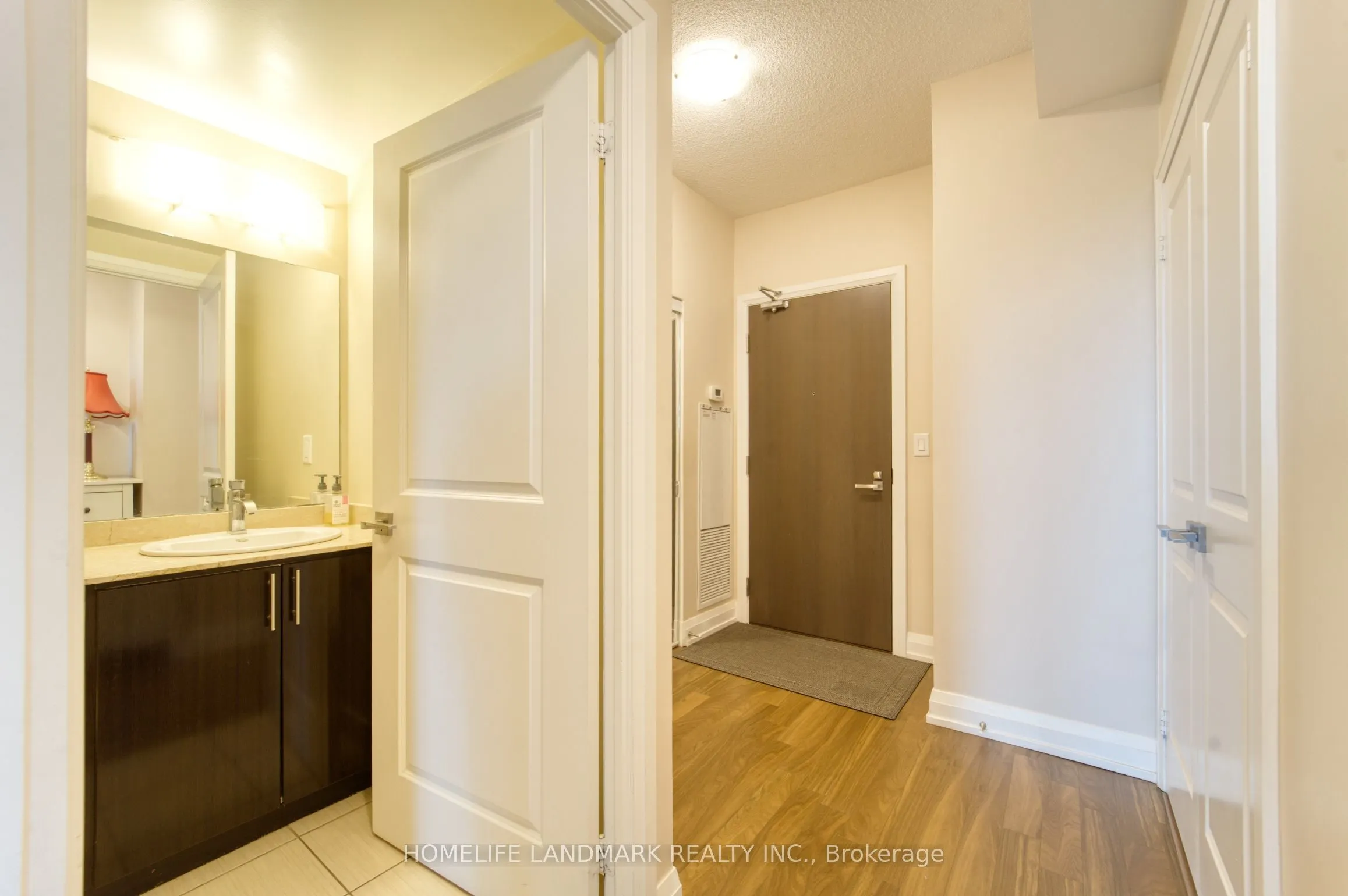 7171 Yonge Street, #1201