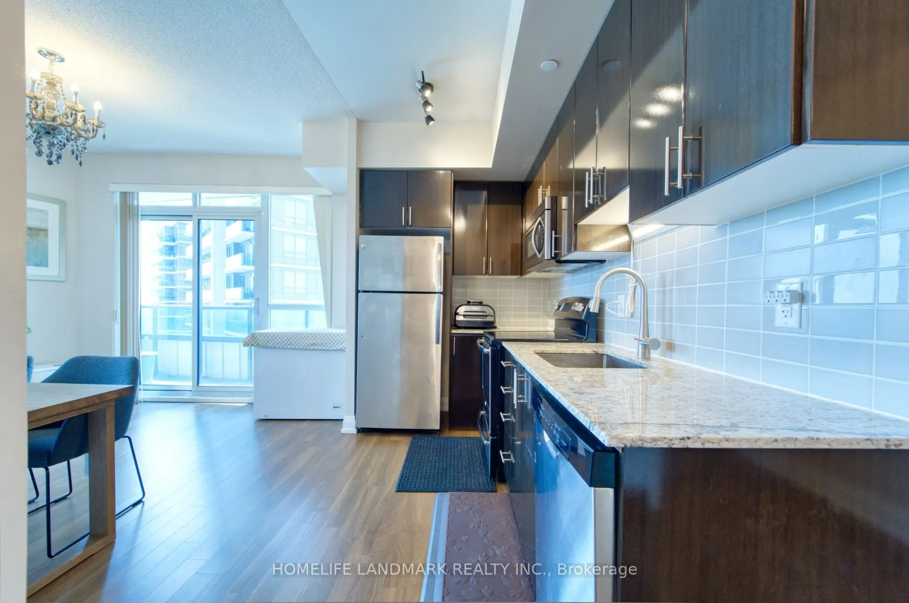 7171 Yonge Street, #1201