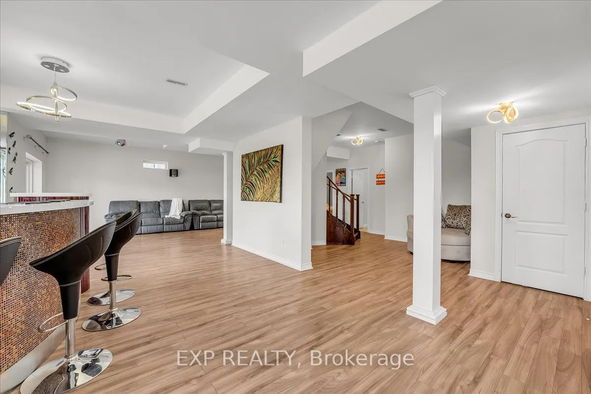 29 William Bowes Boulevard