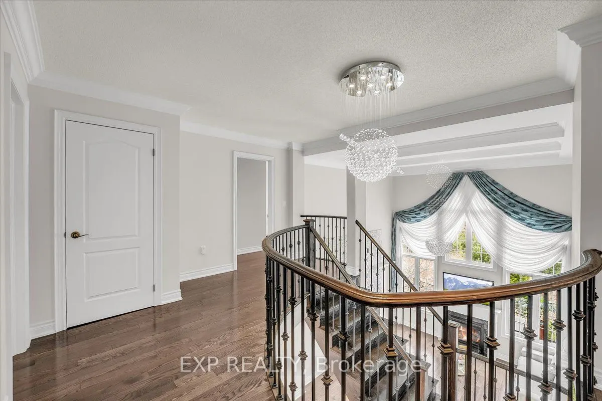 29 William Bowes Boulevard