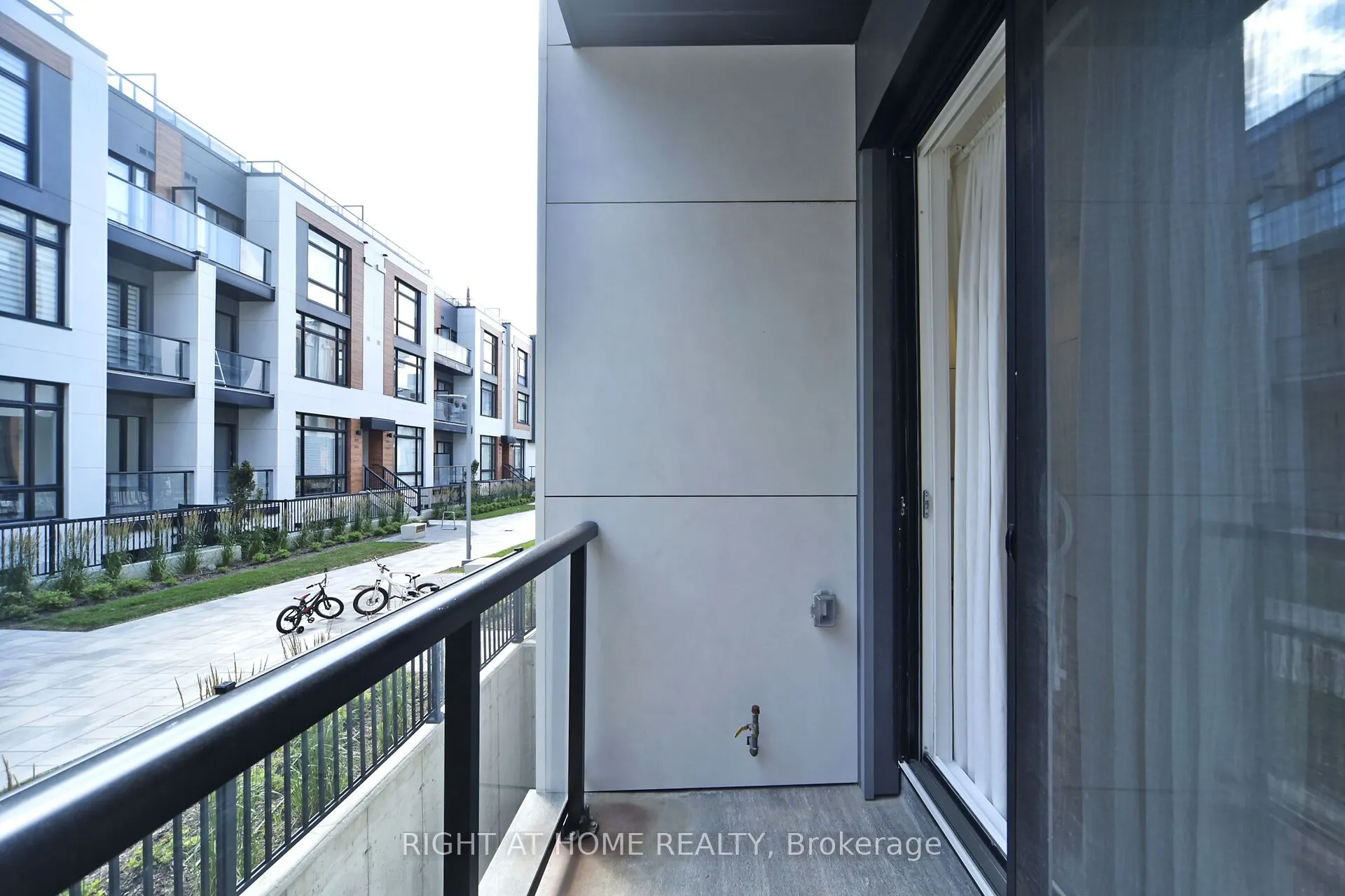14 David Eyer Road, #1022