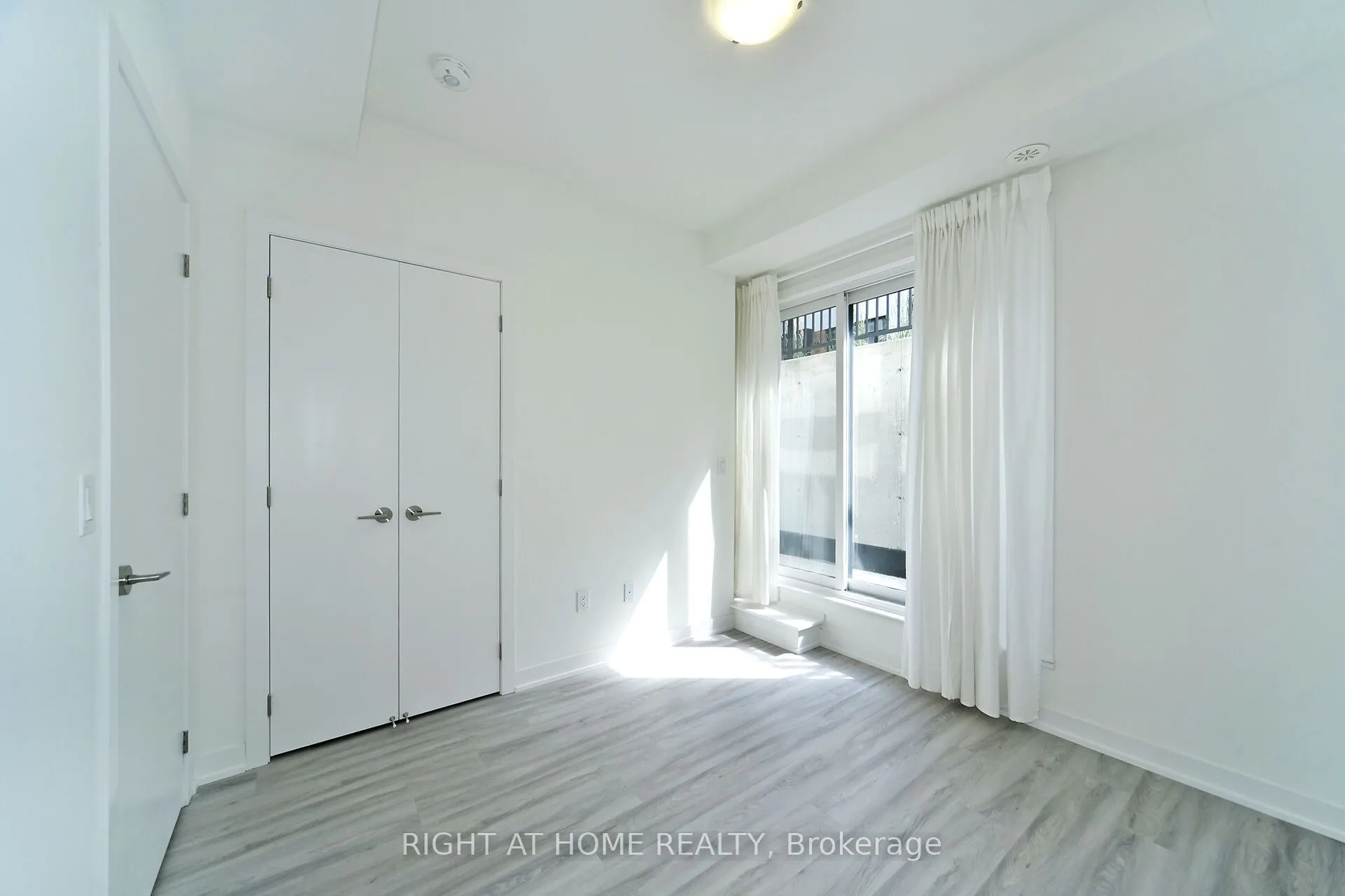 14 David Eyer Road, #1022