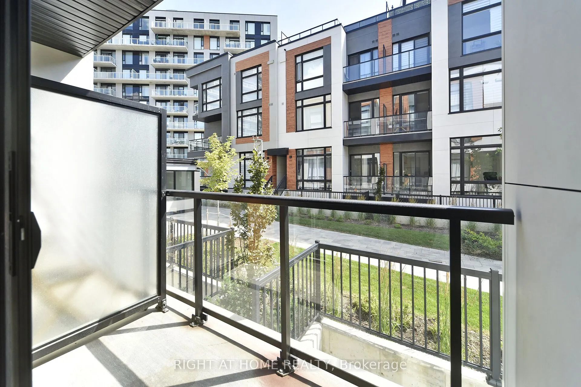 14 David Eyer Road, #1022