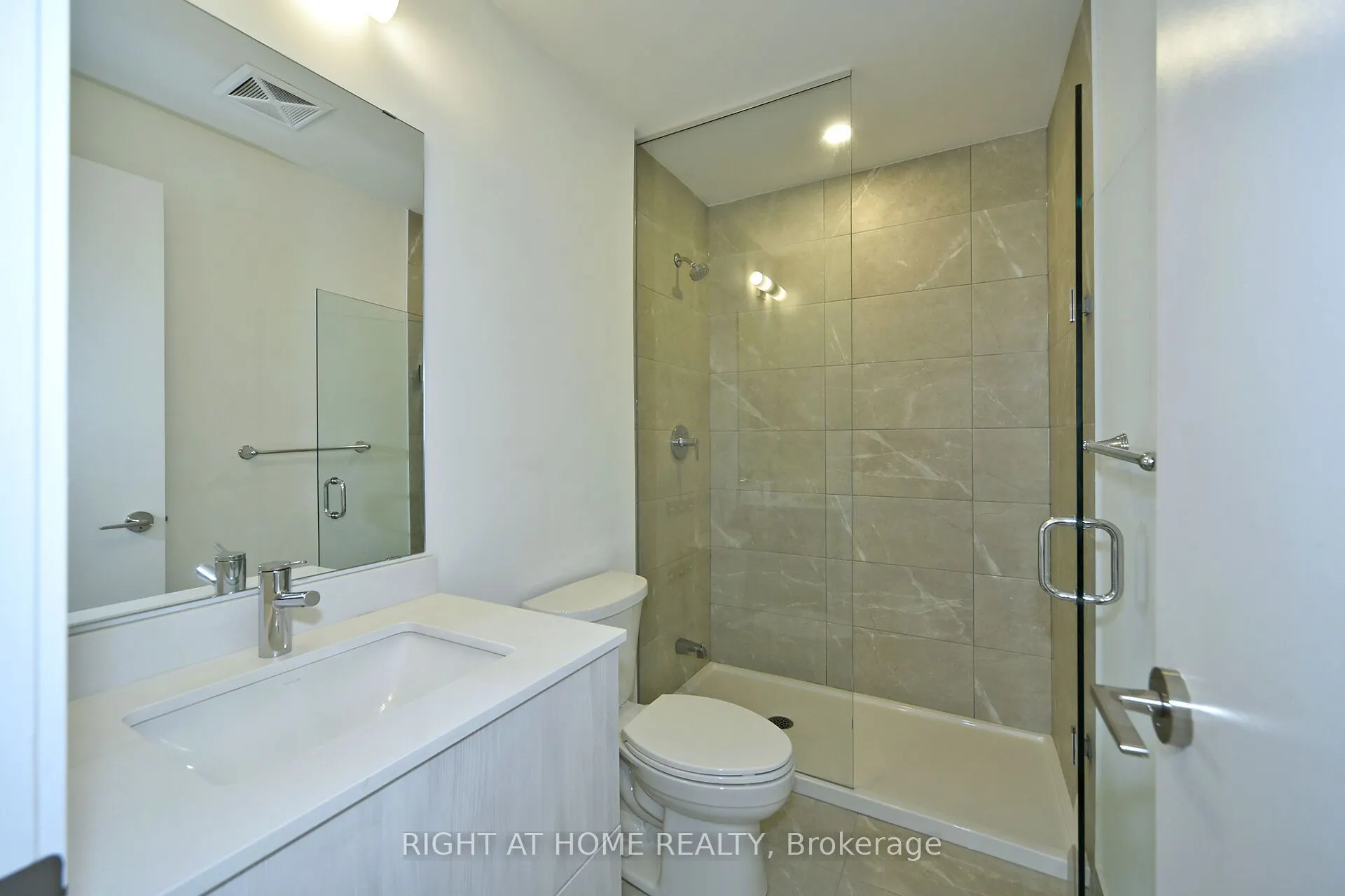 14 David Eyer Road, #1022