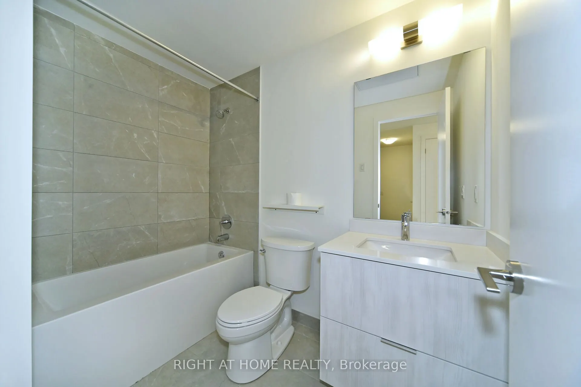 14 David Eyer Road, #1022