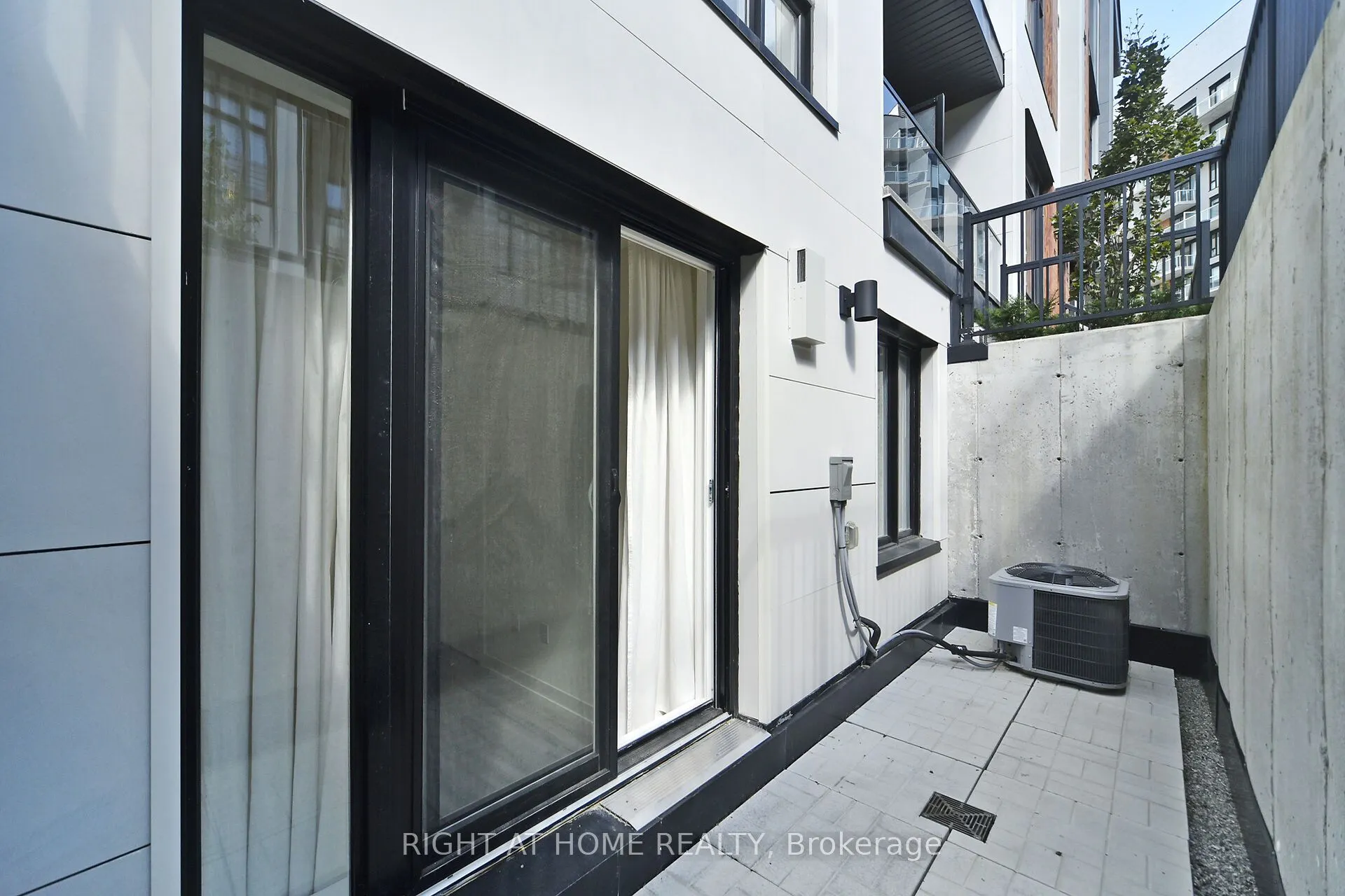14 David Eyer Road, #1022
