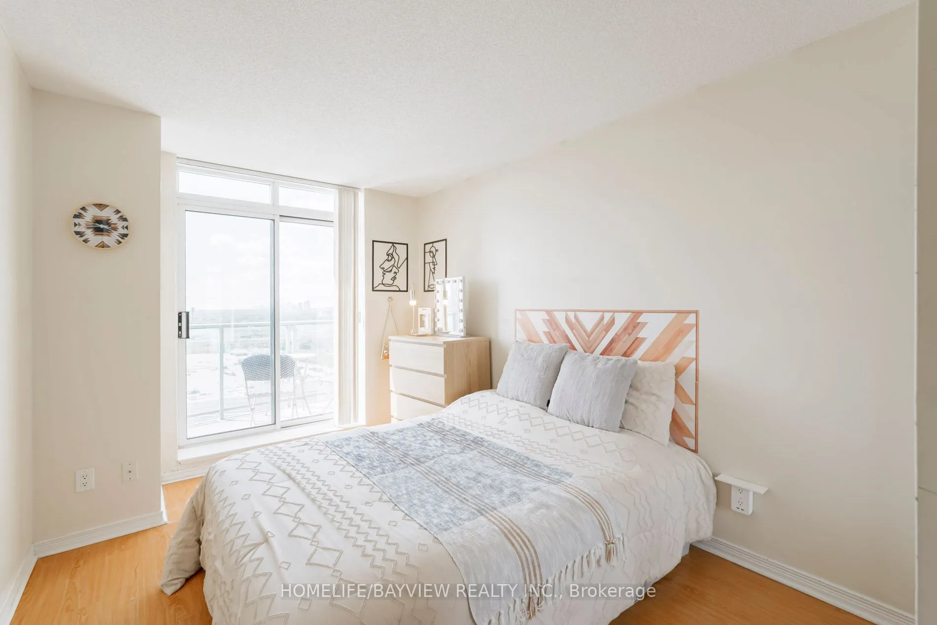 23 Oneida Crescent, #Ph05