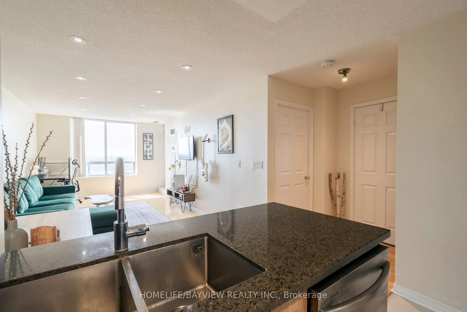 23 Oneida Crescent, #Ph05