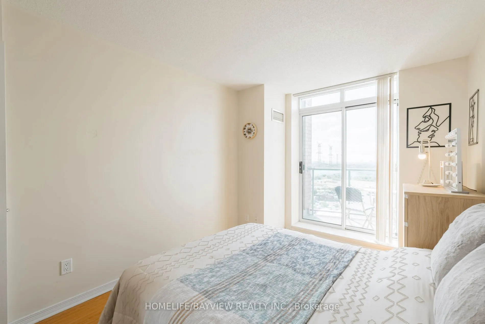 23 Oneida Crescent, #Ph05