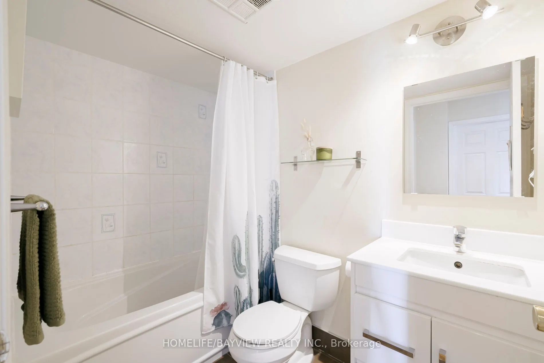 23 Oneida Crescent, #Ph05